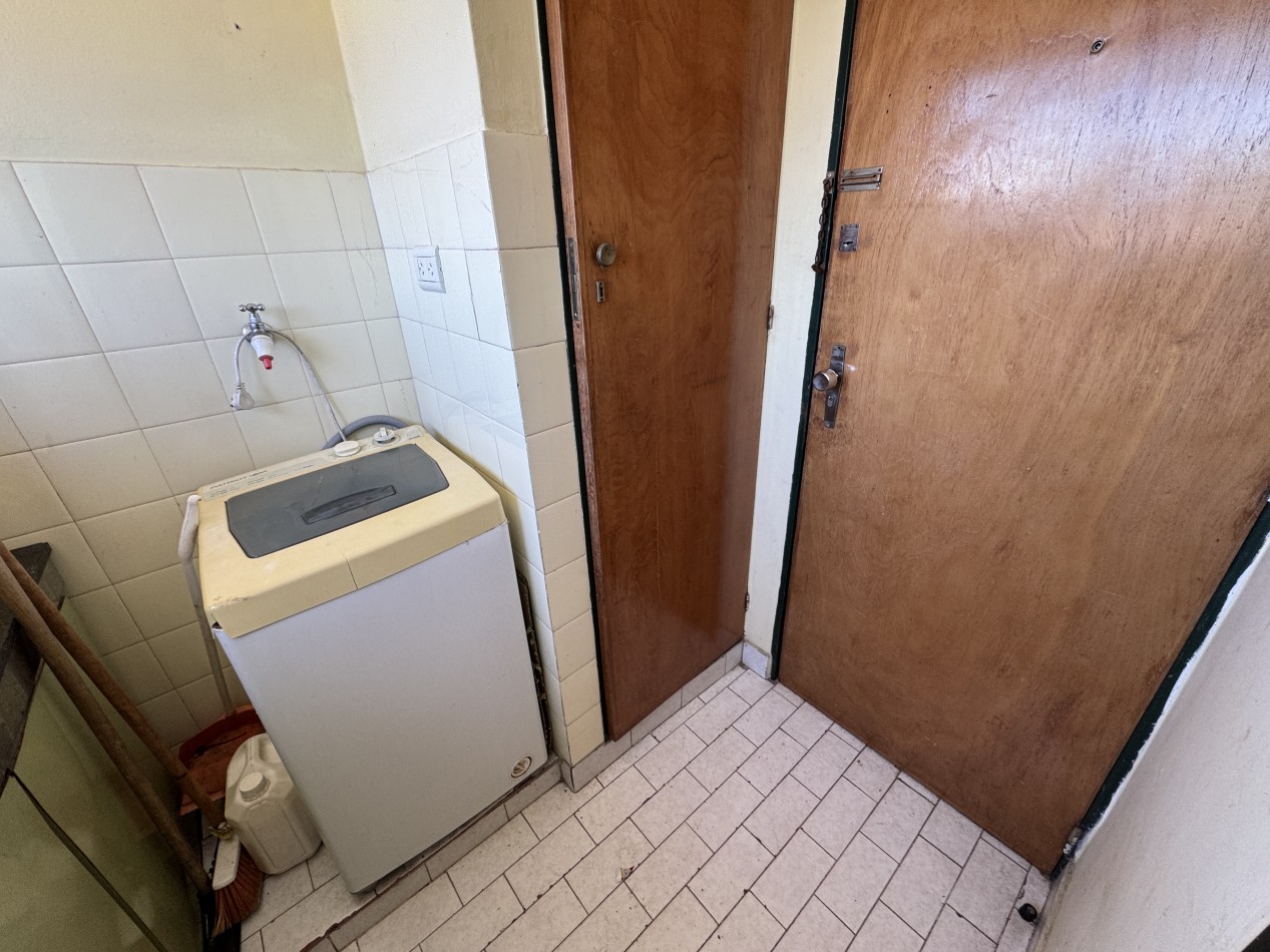 EN VENTA DEPARTAMENTO DE 2 DORMITORIOS CON COCHERA