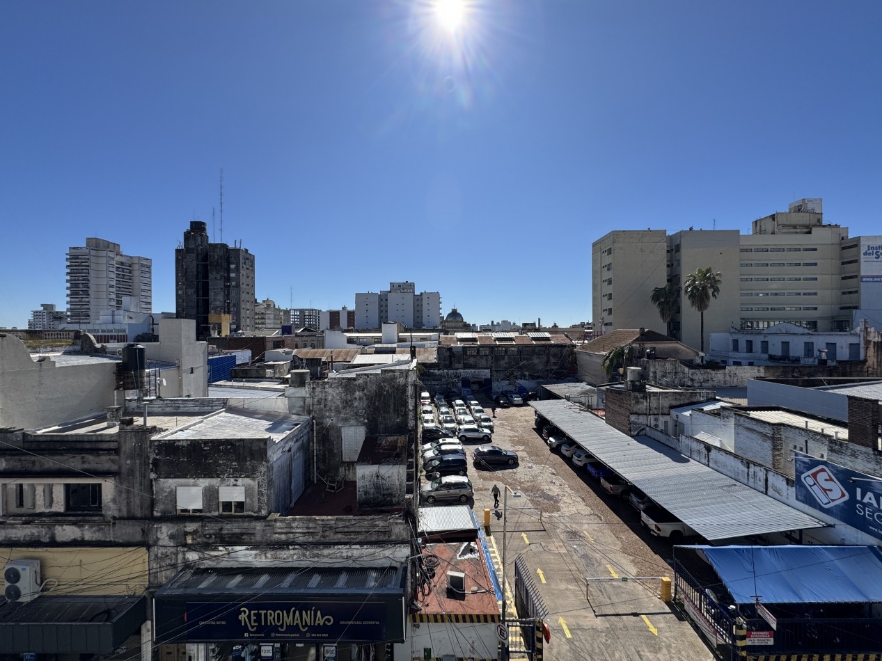 EN VENTA DEPARTAMENTO DE 2 DORMITORIOS CON COCHERA
