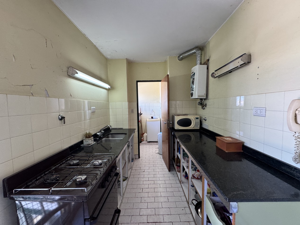 EN VENTA DEPARTAMENTO DE 2 DORMITORIOS CON COCHERA