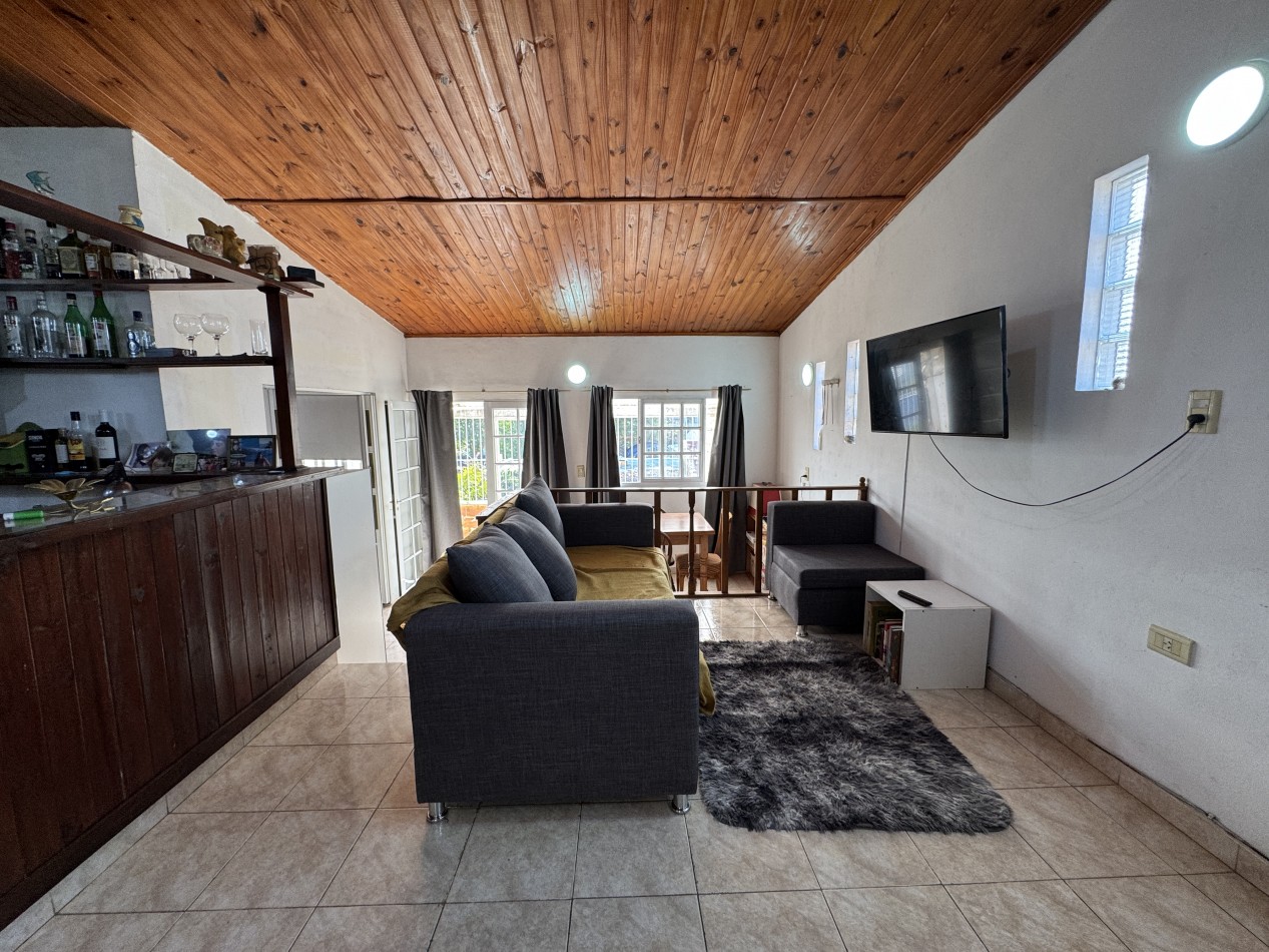 SE VENDE CASA ZONA RACEDO Y AV. DE LAS AMERICAS