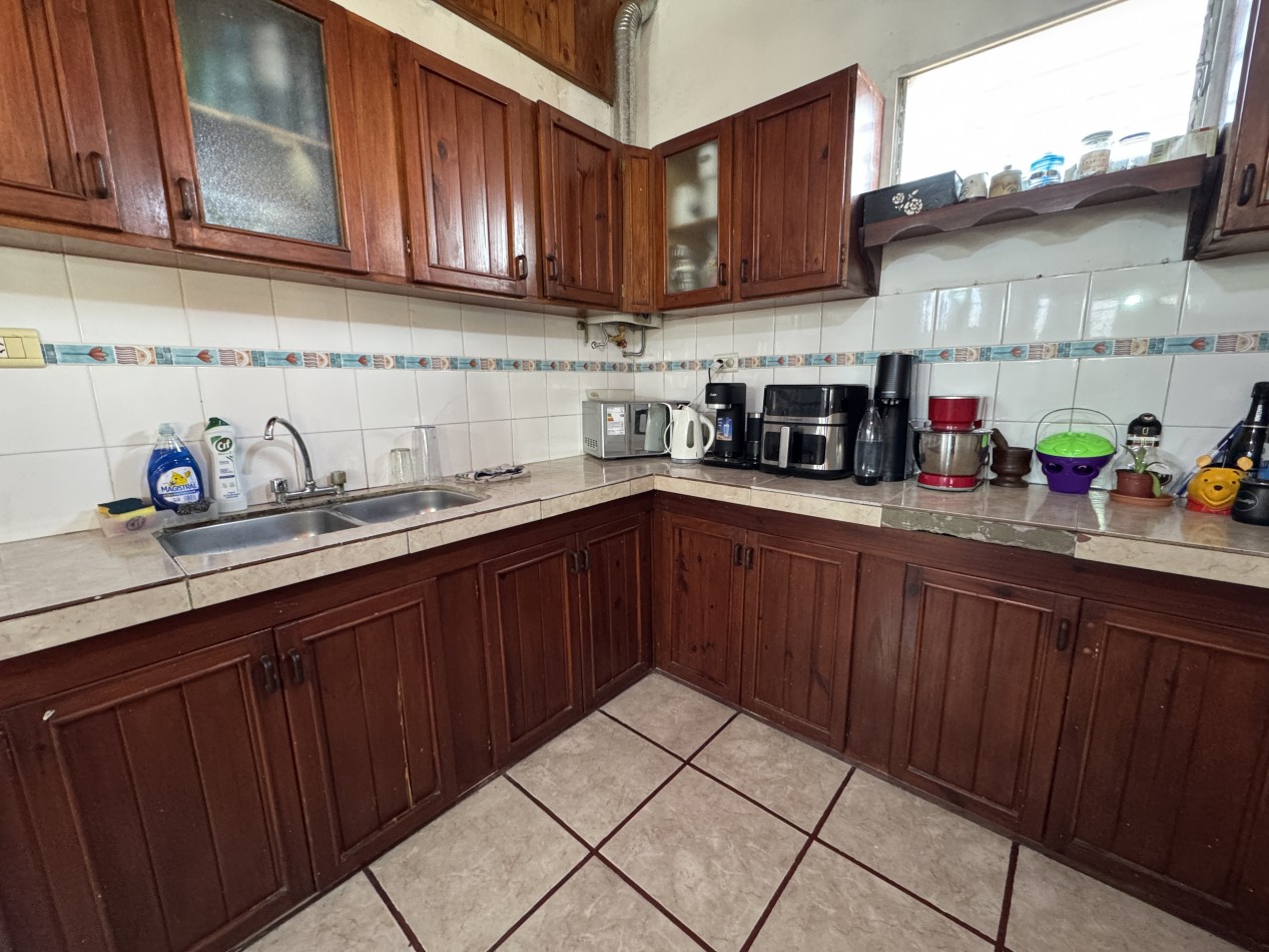 SE VENDE CASA ZONA RACEDO Y AV. DE LAS AMERICAS
