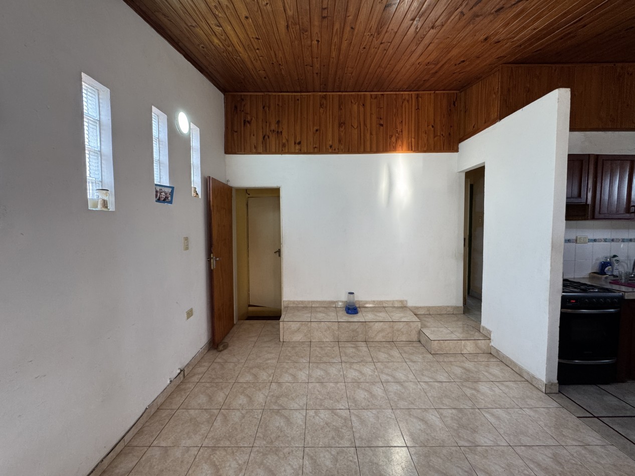 SE VENDE CASA ZONA RACEDO Y AV. DE LAS AMERICAS