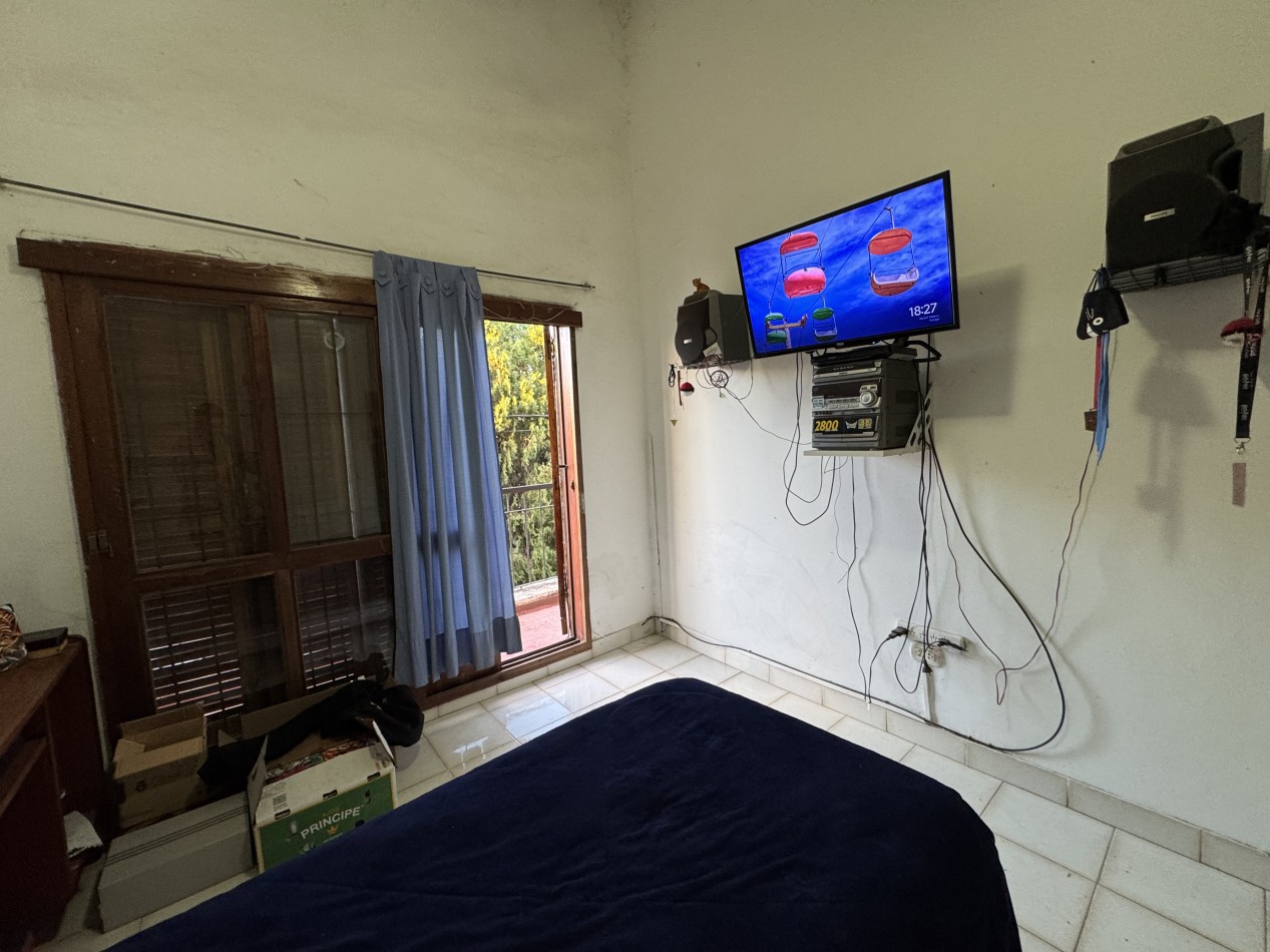 CASA EN VENTA - zona Av. de las Americas y Sarobe