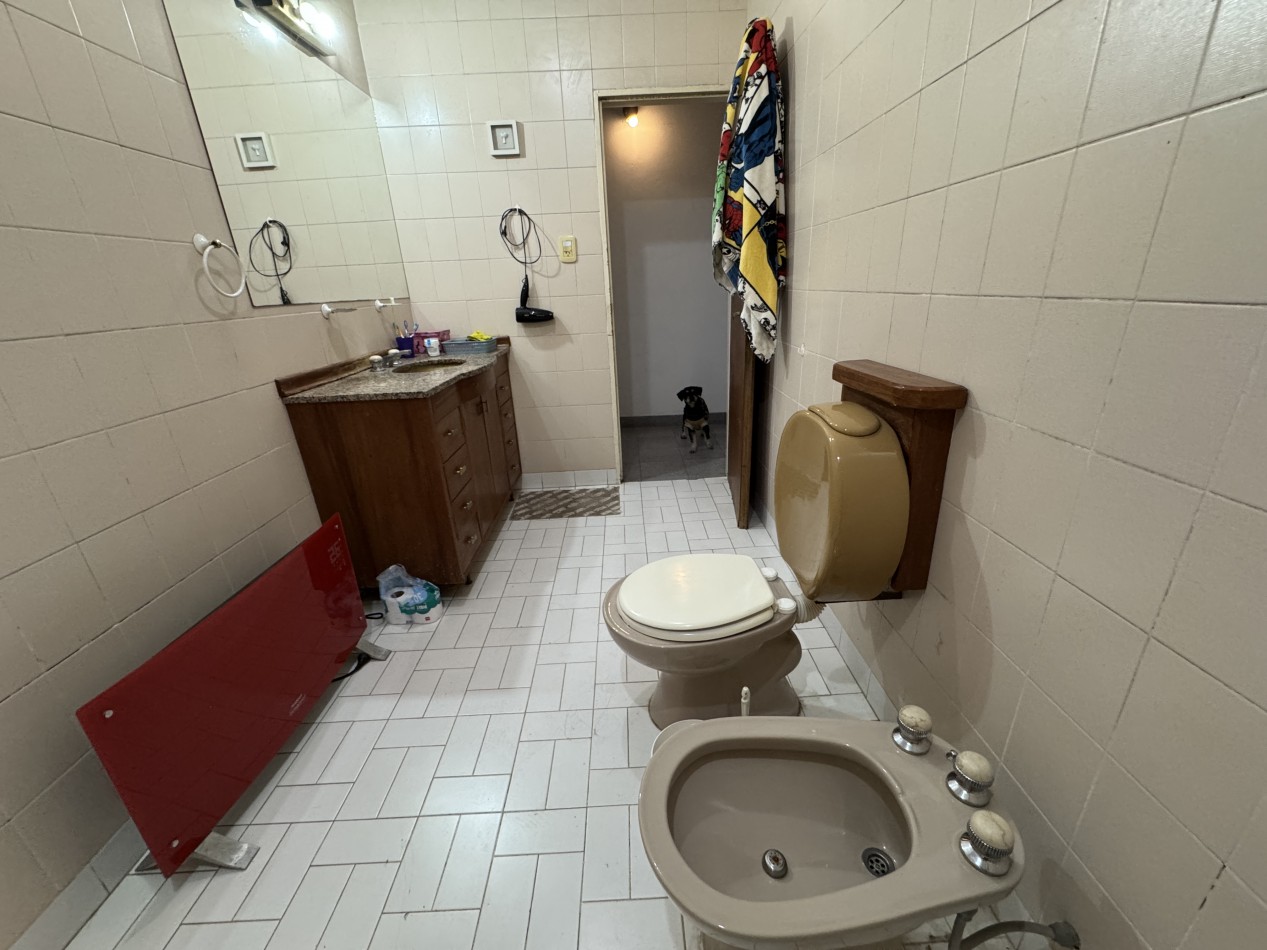 CASA EN VENTA - zona Av. de las Americas y Sarobe