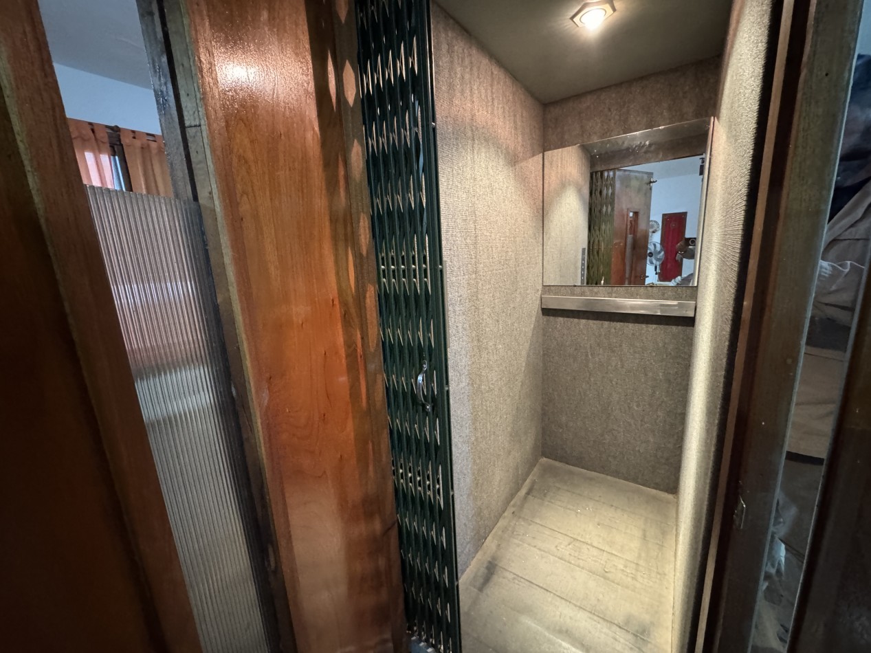 CASA EN VENTA - zona Av. de las Americas y Sarobe