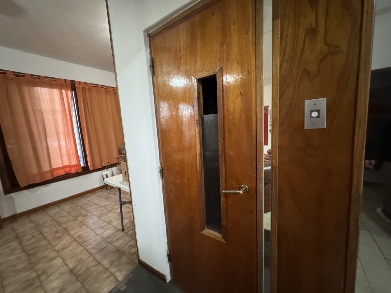 CASA EN VENTA - zona Av. de las Americas y Sarobe