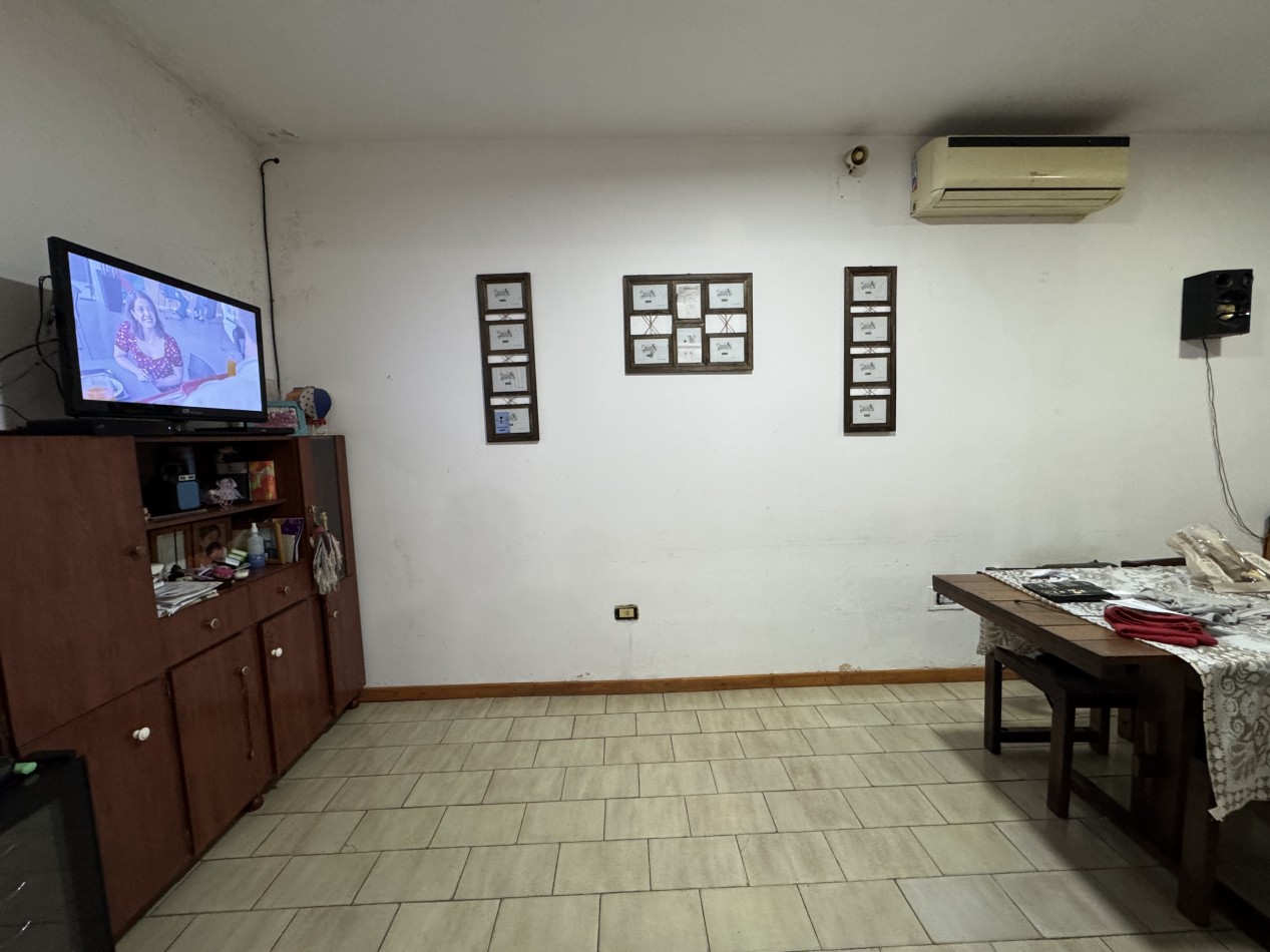 CASA EN VENTA - zona Av. de las Americas y Sarobe