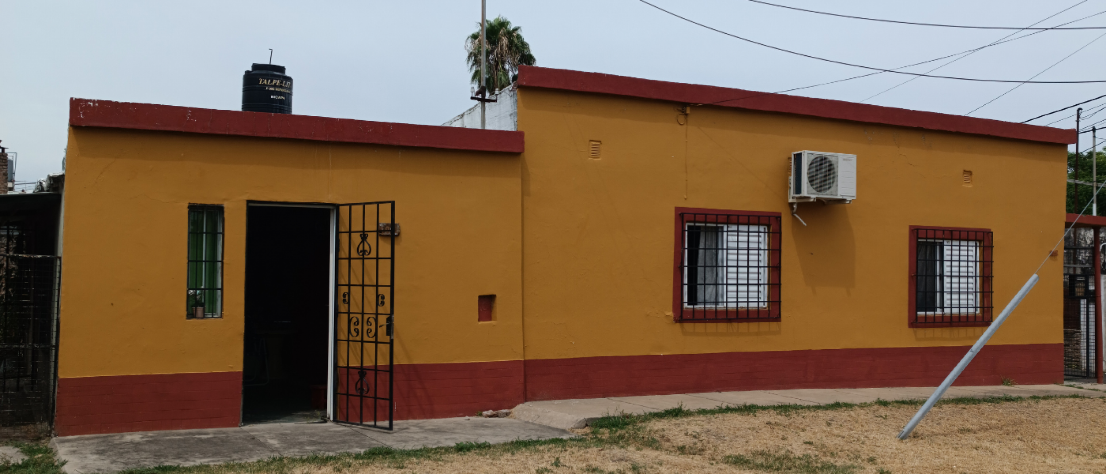 SE VENDE CASA 2 DORMITORIOS
