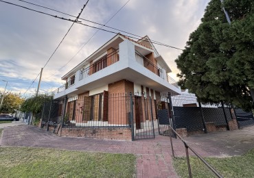 CASA EN VENTA - zona Av. de las Americas y Sarobe