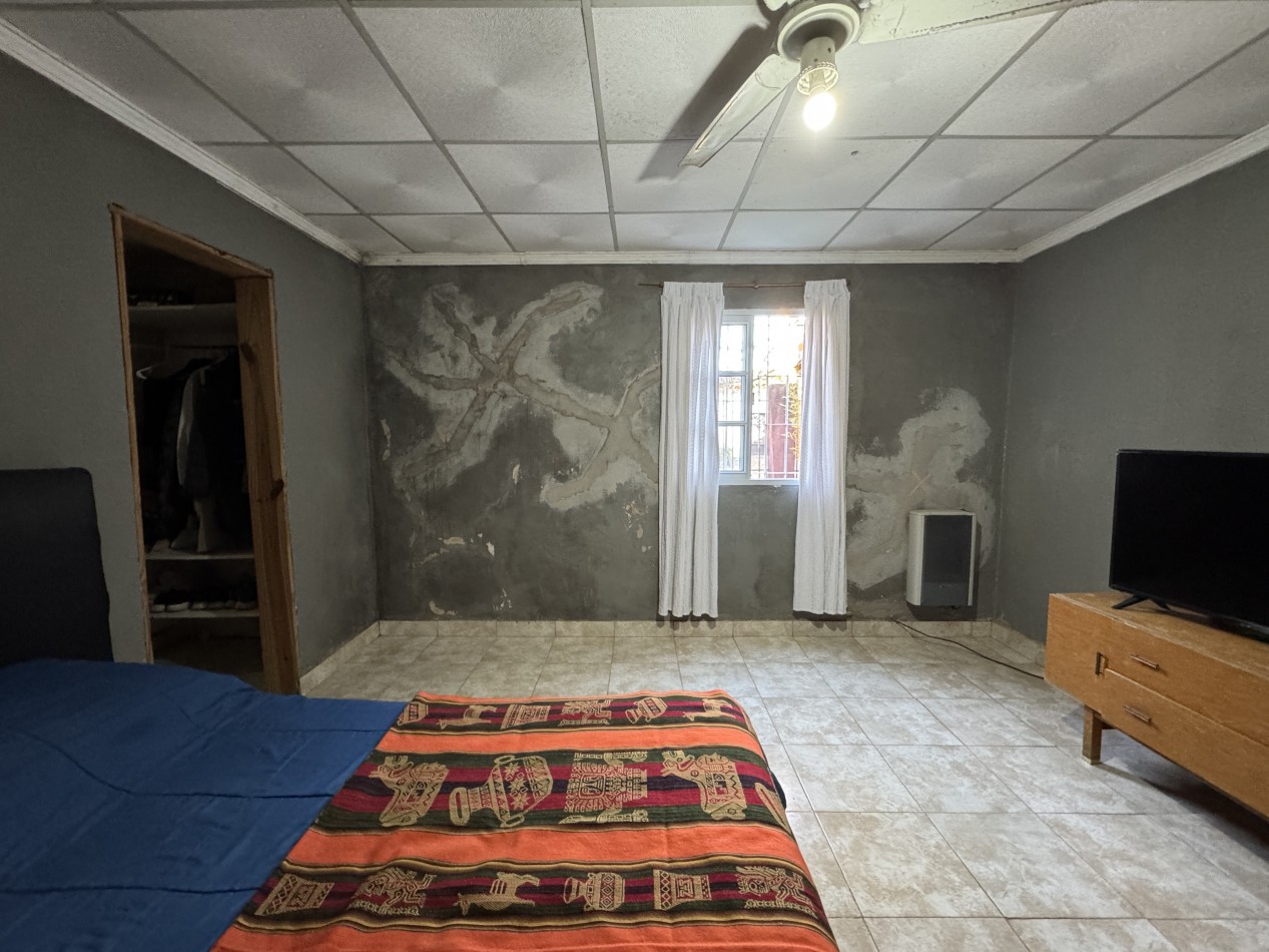 SE VENDE CASA ZONA MIGUEL DAVID Y ARTIGAS