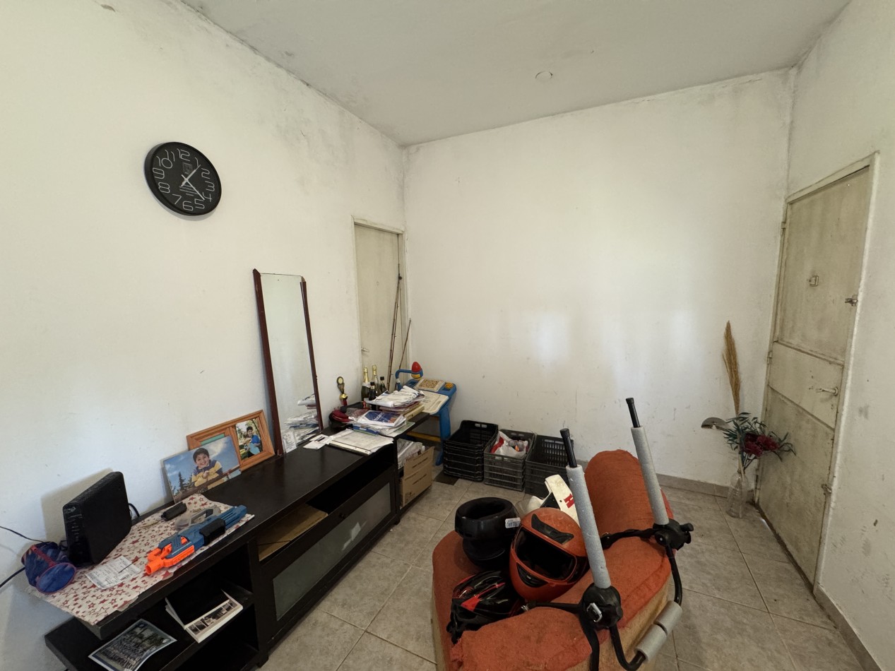 SE VENDE CASA A MEDIA CUADRA DE AV. ALMAFUERTE