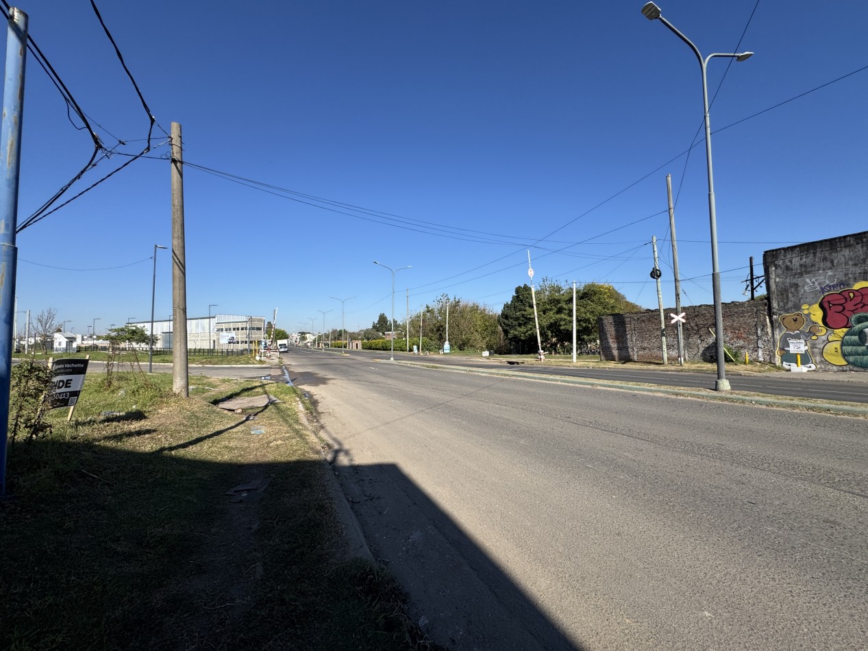 GALPON EN VENTA - SOBRE AV. RAMIREZ