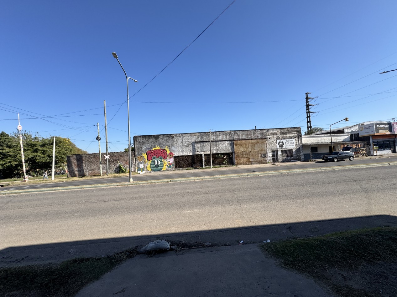 GALPON EN VENTA - SOBRE AV. RAMIREZ