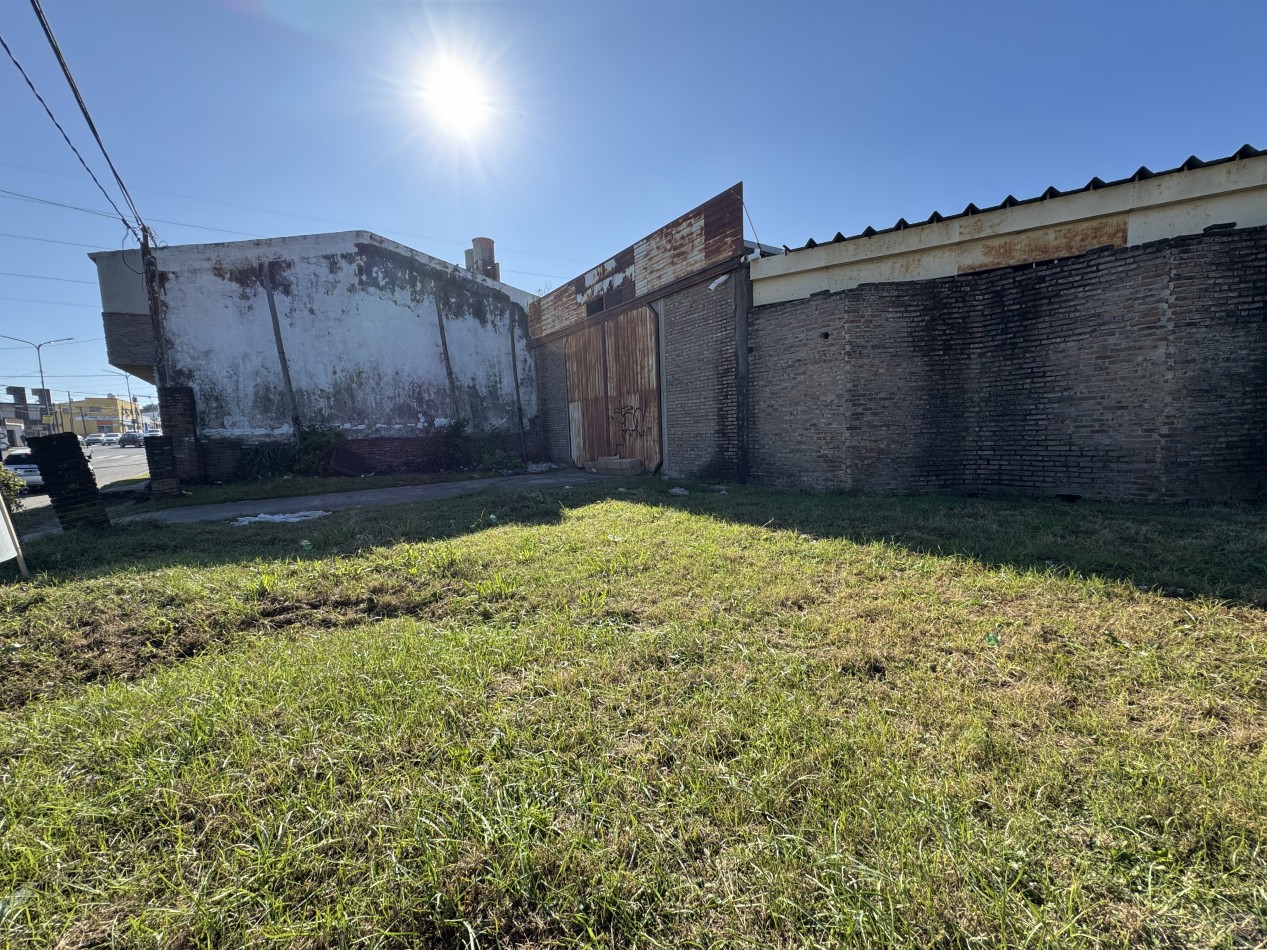 GALPON EN VENTA - SOBRE AV. RAMIREZ