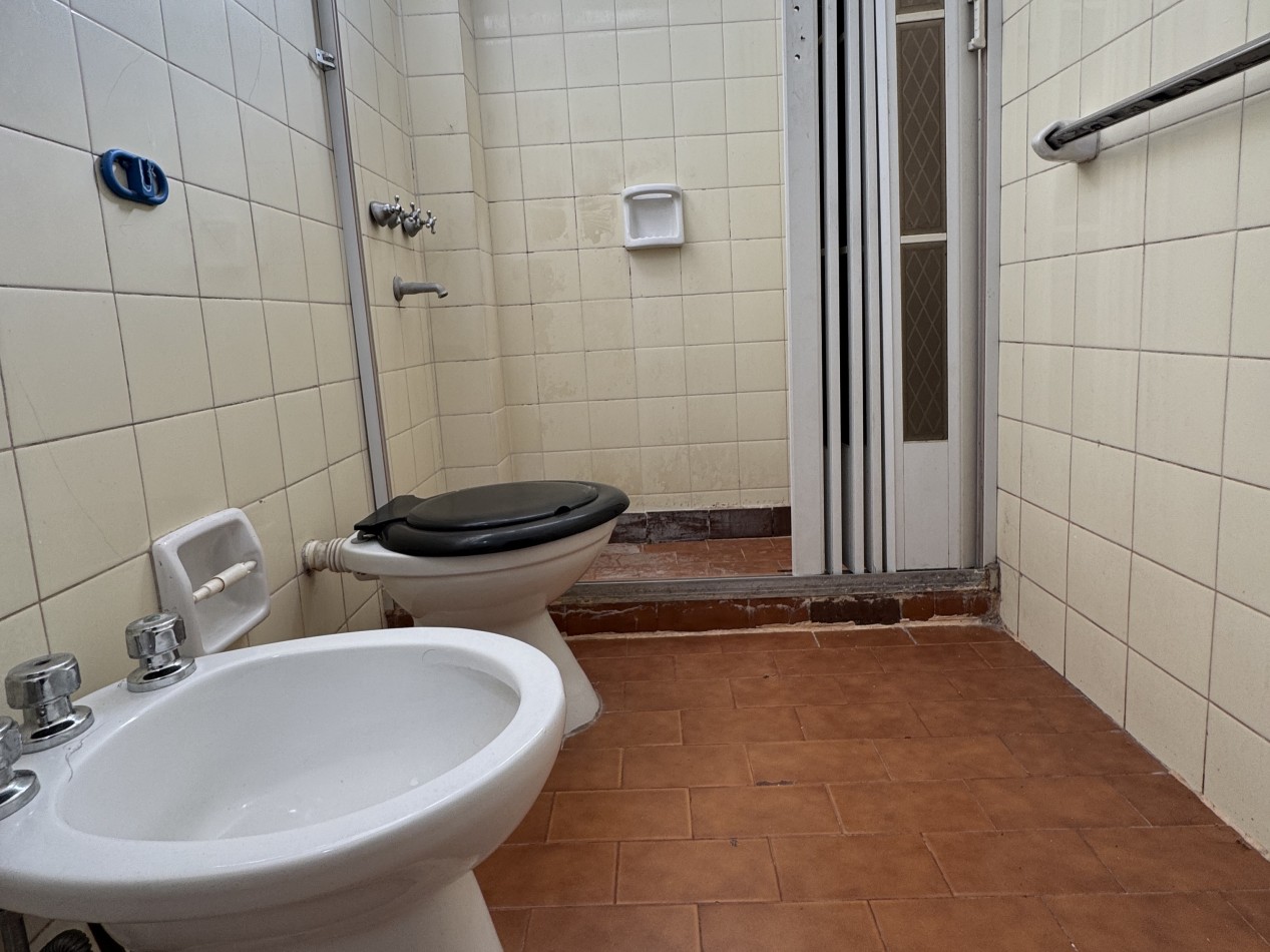 SE VENDE CASA ZONA ALTE. BROWN Y MANUEL CRESPO