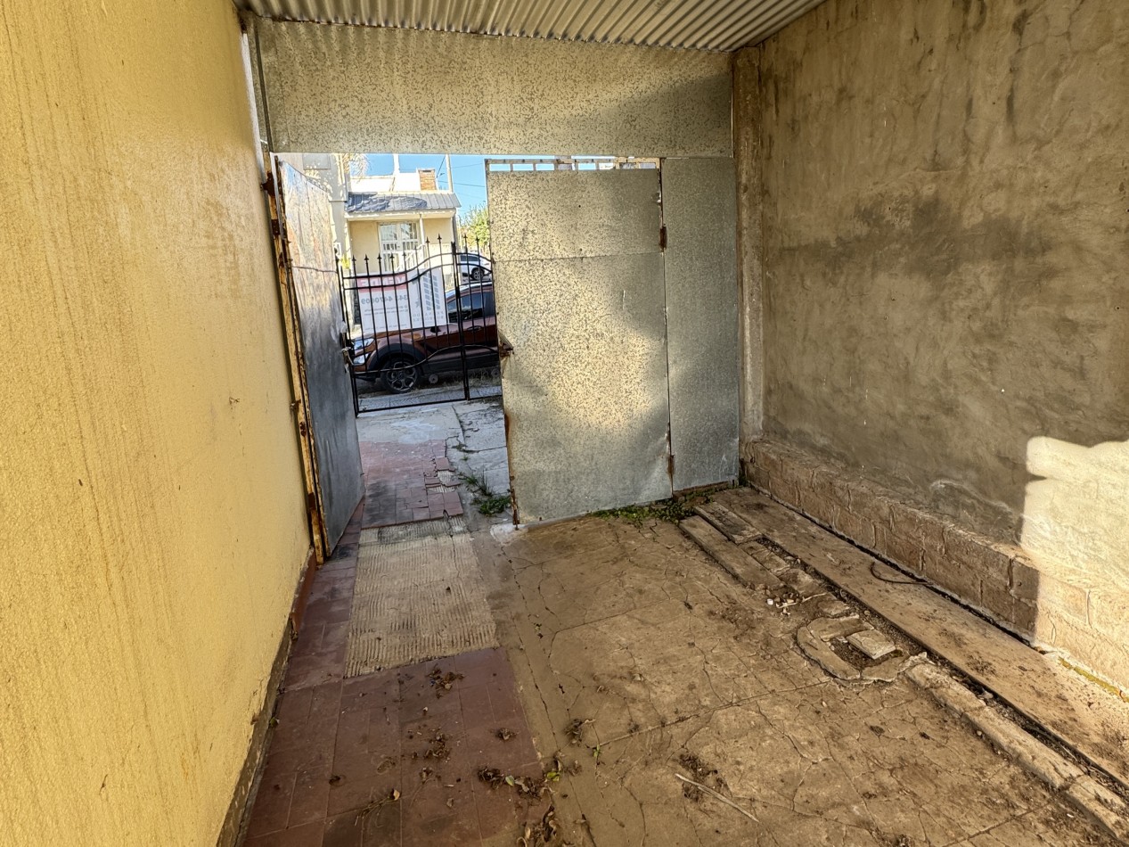 SE VENDE CASA ZONA ALTE. BROWN Y MANUEL CRESPO