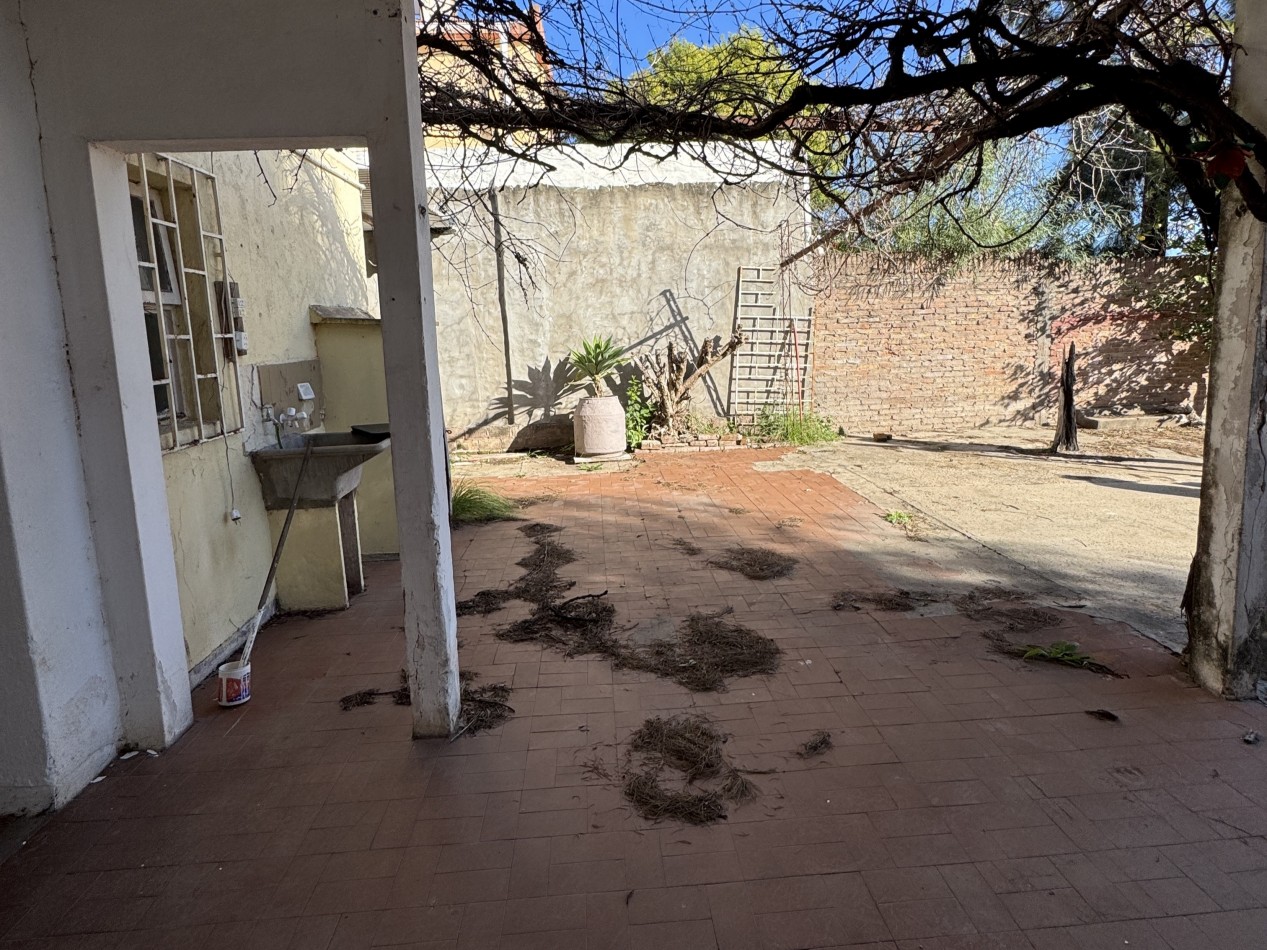 SE VENDE CASA ZONA ALTE. BROWN Y MANUEL CRESPO