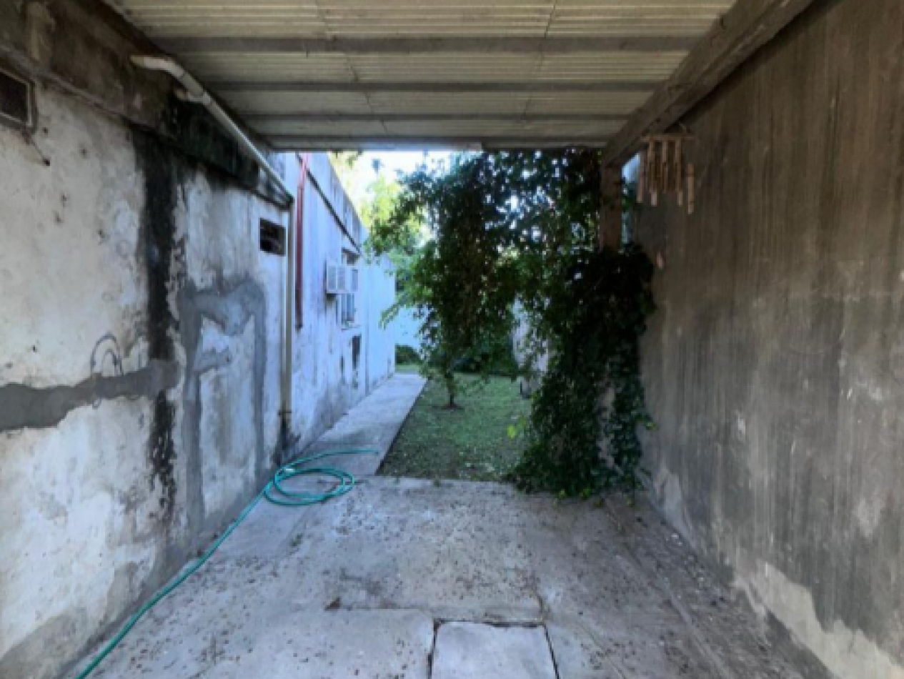 VENTA - CASA 3 DORMITORIOS ZONA BLAS PARERA Y BROWN