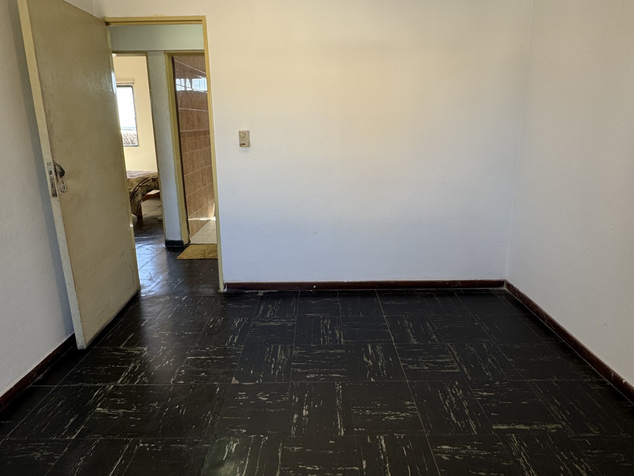 SE VENDE PROPIEDAD DE 4 DORM. ZONA BROWN Y CIRCUNVALACION 