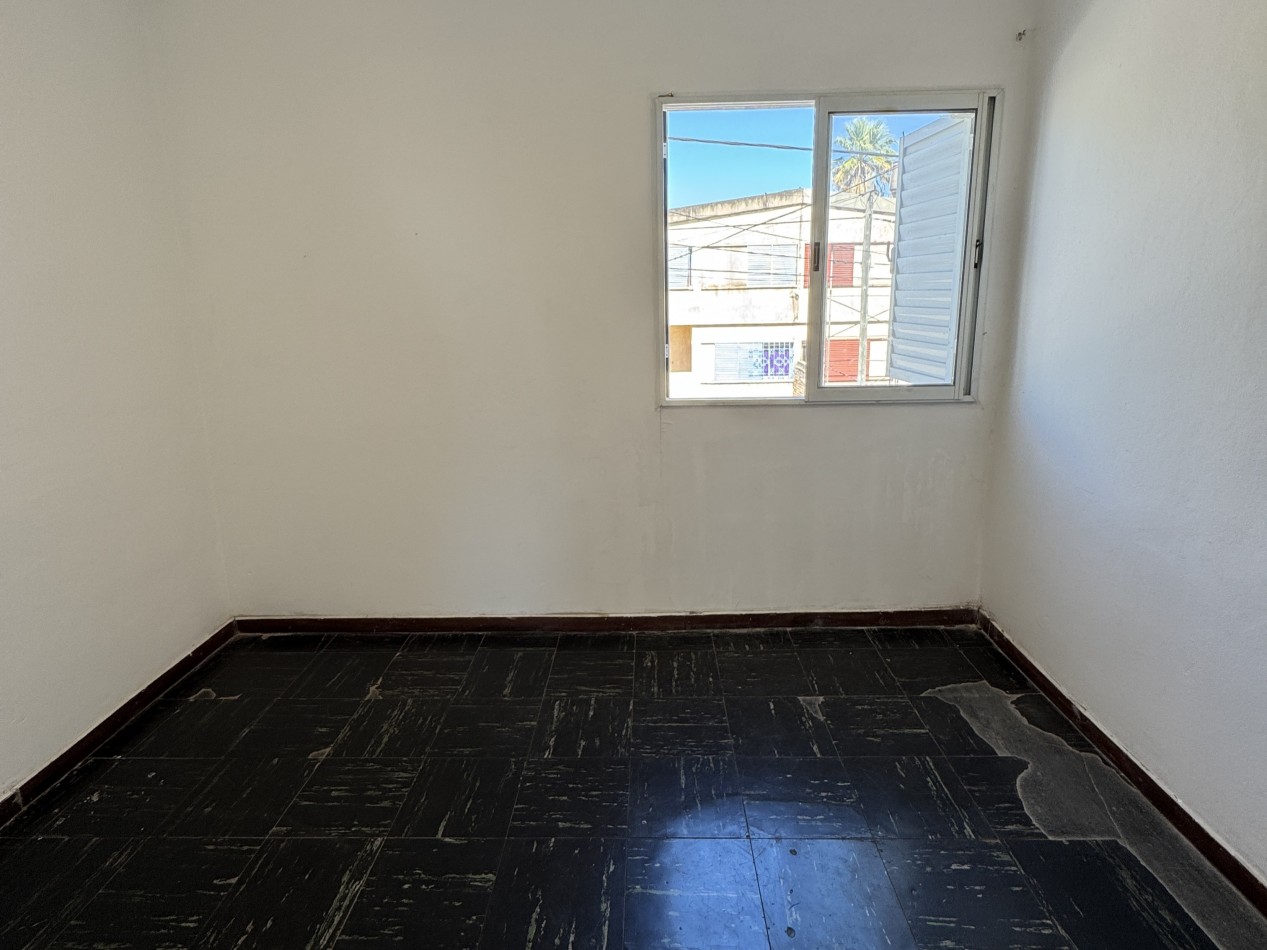 SE VENDE PROPIEDAD DE 4 DORM. ZONA BROWN Y CIRCUNVALACION 