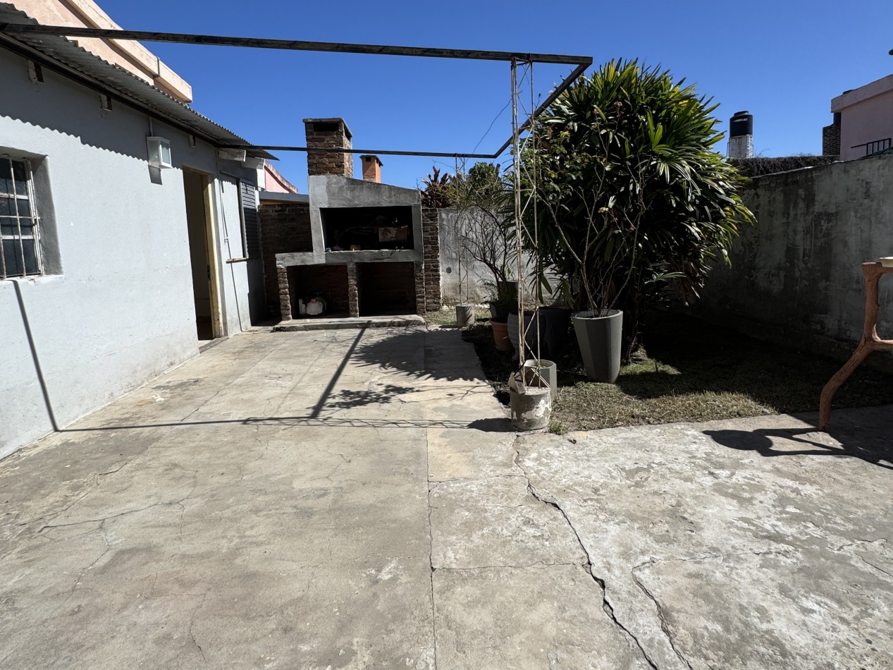 SE VENDE PROPIEDAD DE 4 DORM. ZONA BROWN Y CIRCUNVALACION 