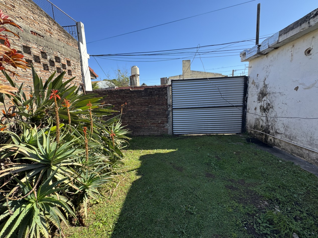 SE VENDE CASA 2 DORMITORIOS