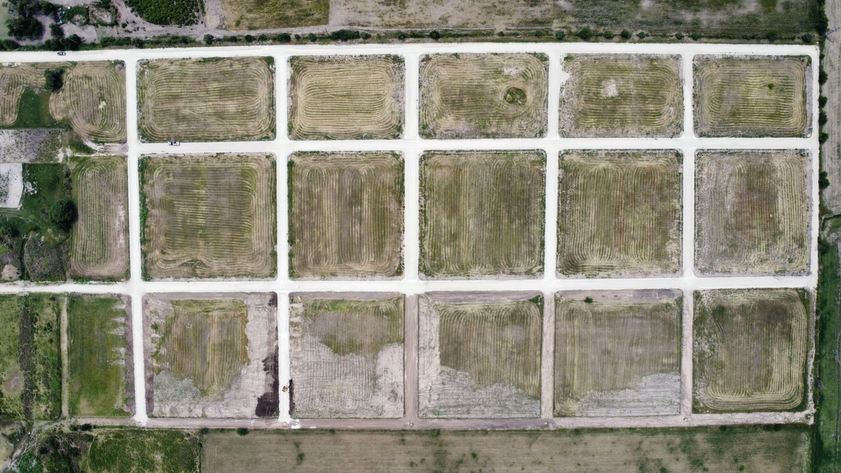 Lotes en venta en Oro Verde - Zona Triangular sobre Av. Los Cisnes