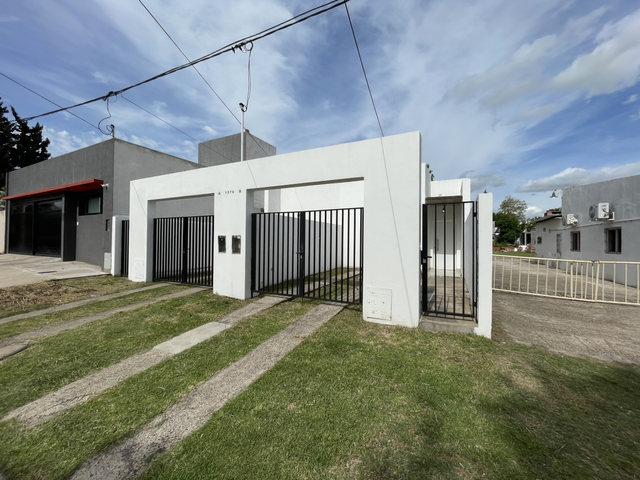 Casa en alquiler en Parana - DOS DORMITORIOS CON COCHERA A ESTRENAR