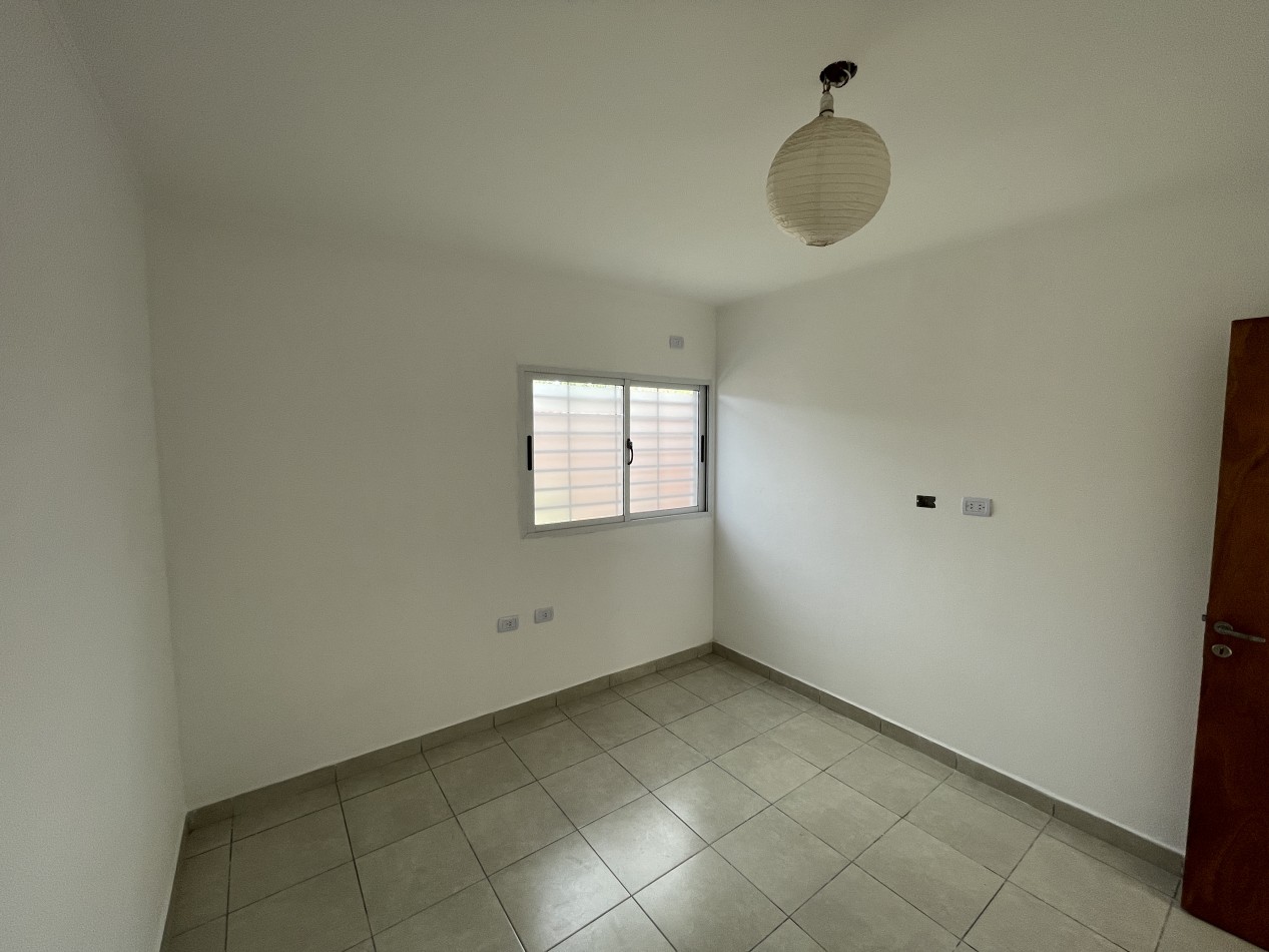 Casa en alquiler en Parana - DOS DORMITORIOS CON COCHERA A ESTRENAR