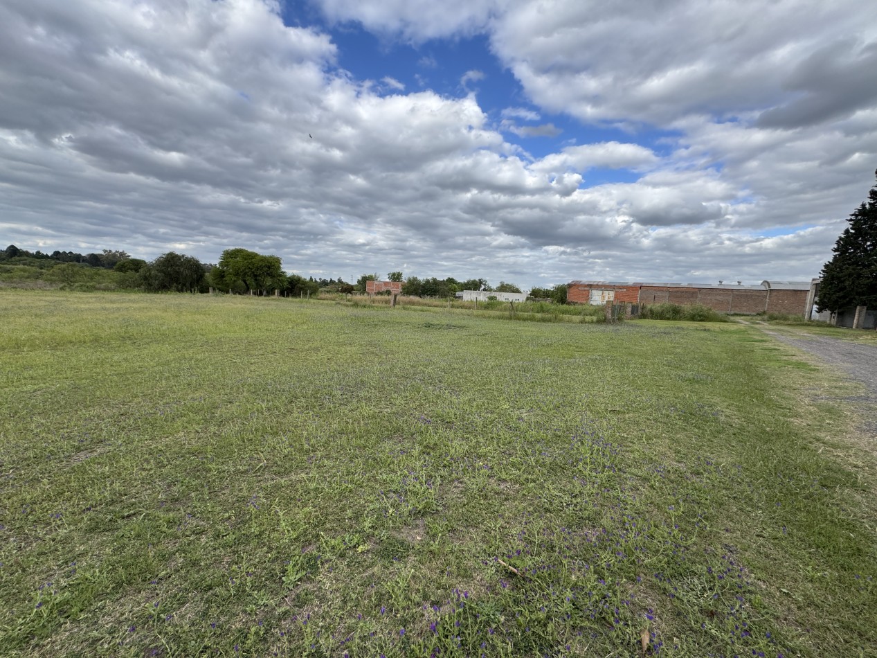 Terreno en venta en Parana - Amplio lote de 2500 m² sobre calle Santiago Cavallo