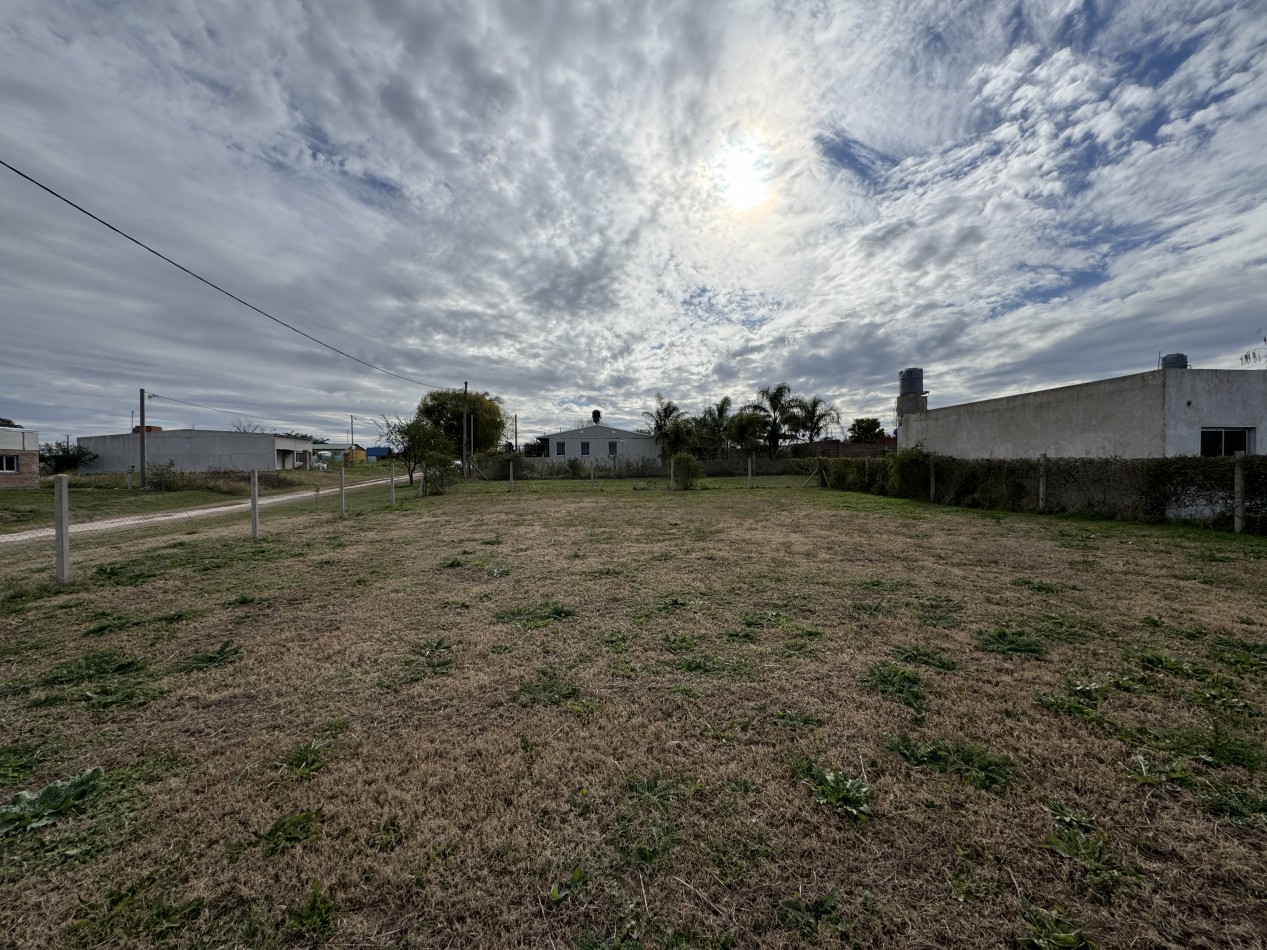 ¡Oportunidad en Alvear! Venta de 2 terrenos de 10x25 mts