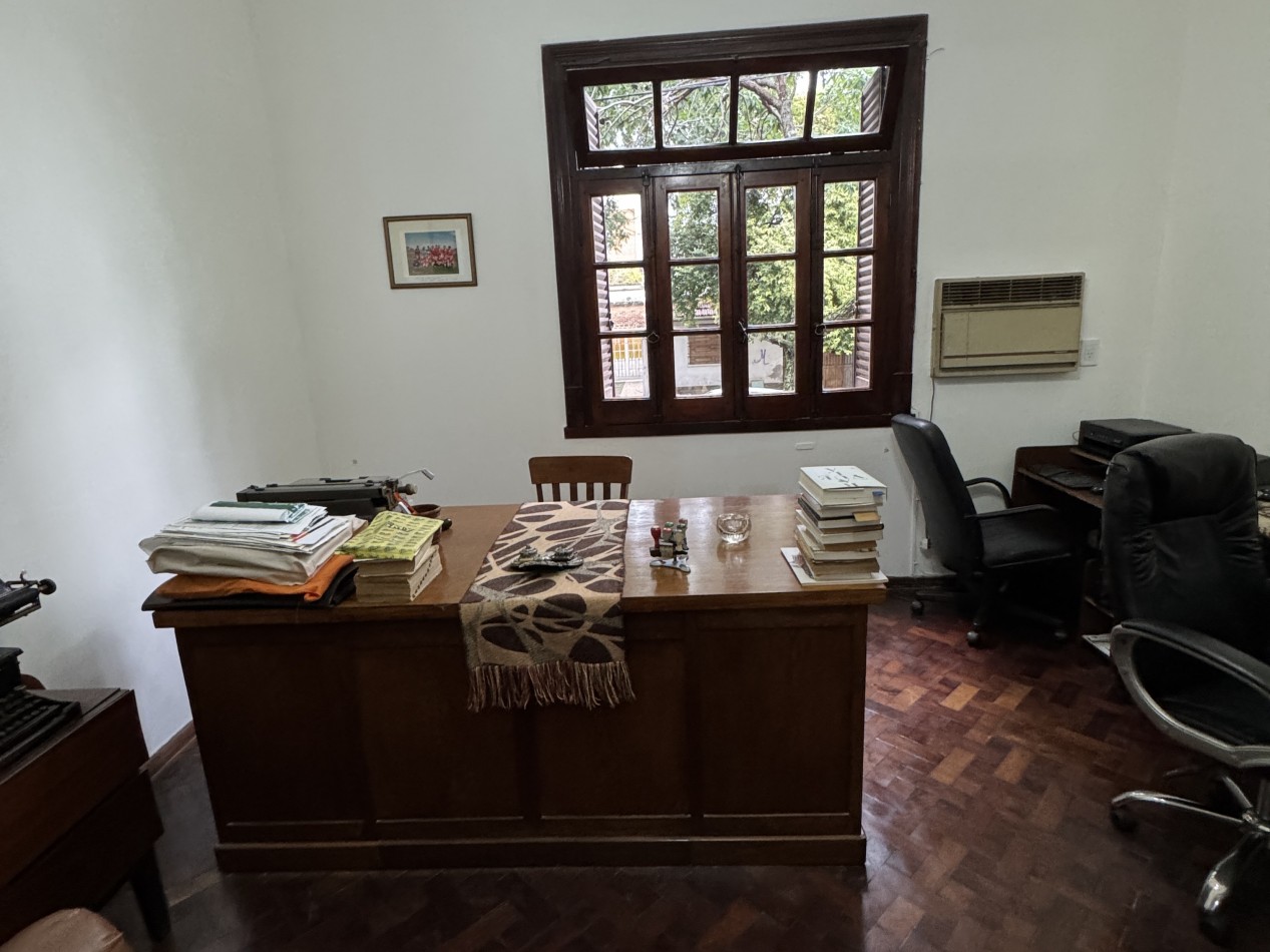 Casa en venta en zona centrica de Parana - Amplio terreno, pileta, quincho y excelente ubicacion