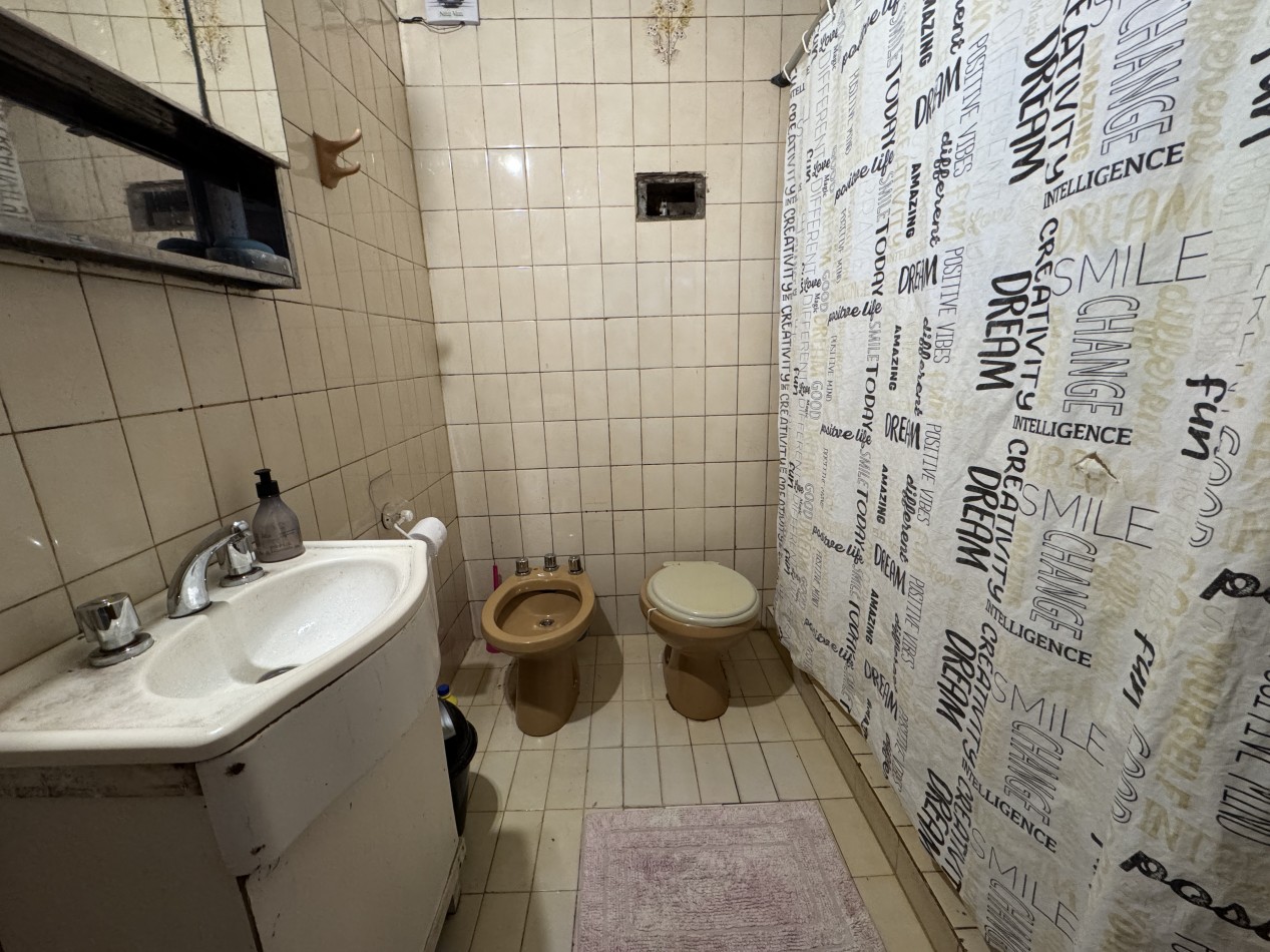 Casa en venta en zona Garrigo y Miguel David Parana - Dos plantas, potencial de ampliacion y todos los servicios 