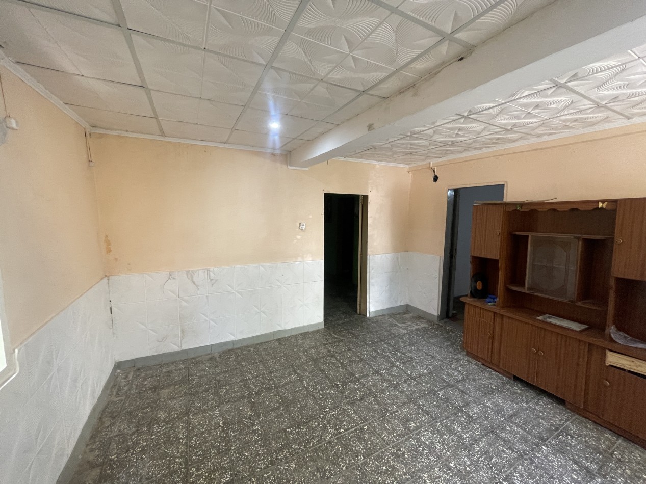 Casa a reciclar con gran terreno y potencial de renta - Zona Brown y Rondeau en Parana