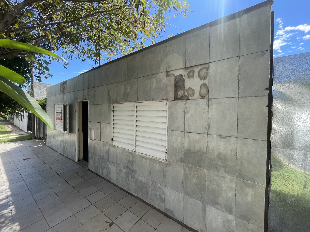 Casa a reciclar con gran terreno y potencial de renta - Zona Brown y Rondeau en Parana