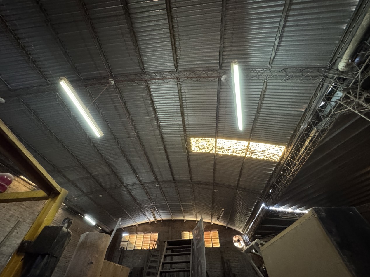 Galpon en venta sobre Av. Ramirez - Ubicacion estrategica comercial en Parana