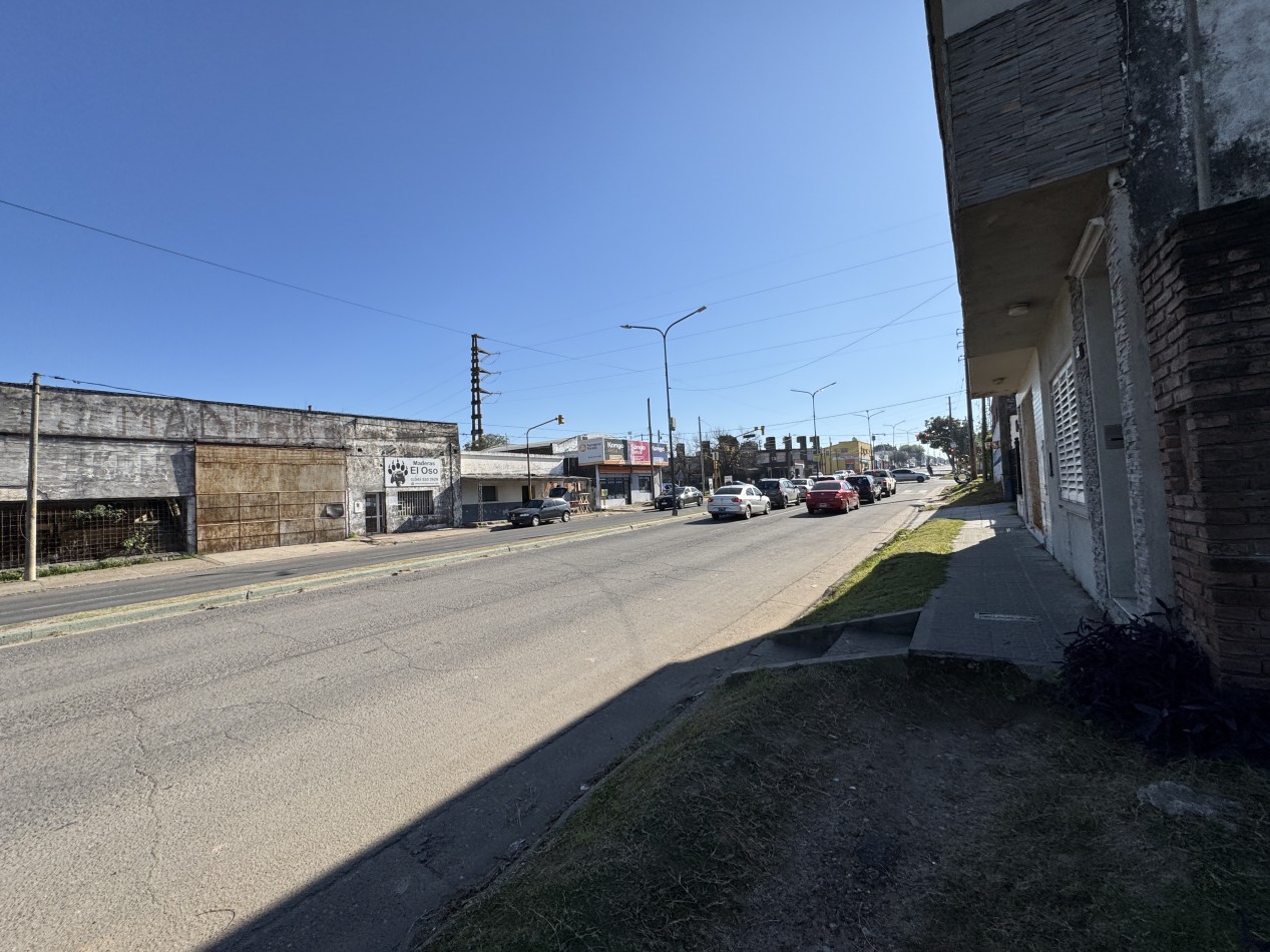 Galpon en venta sobre Av. Ramirez - Ubicacion estrategica comercial en Parana