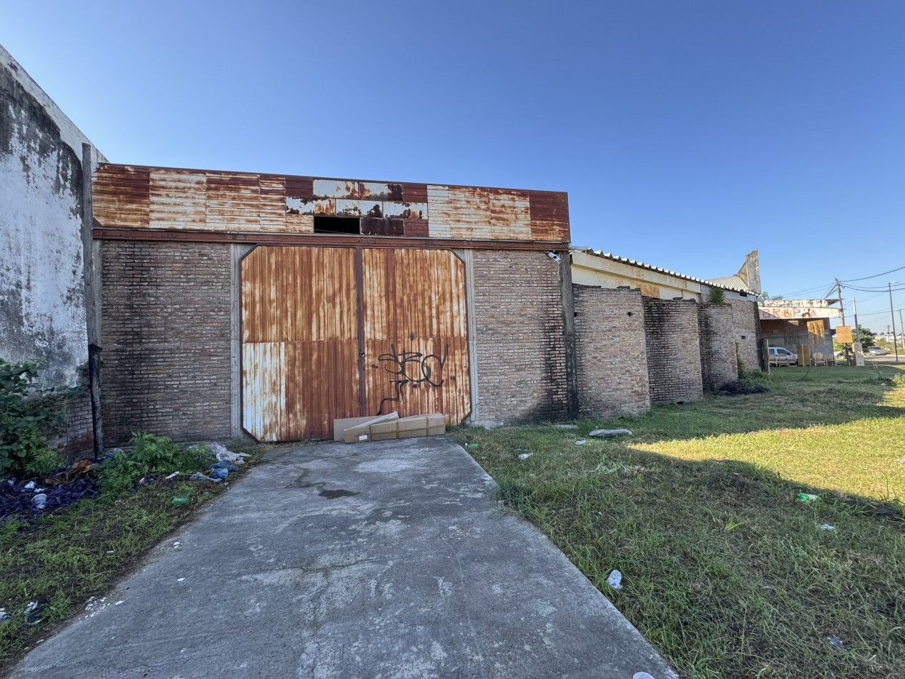 Galpon en venta sobre Av. Ramirez - Ubicacion estrategica comercial en Parana