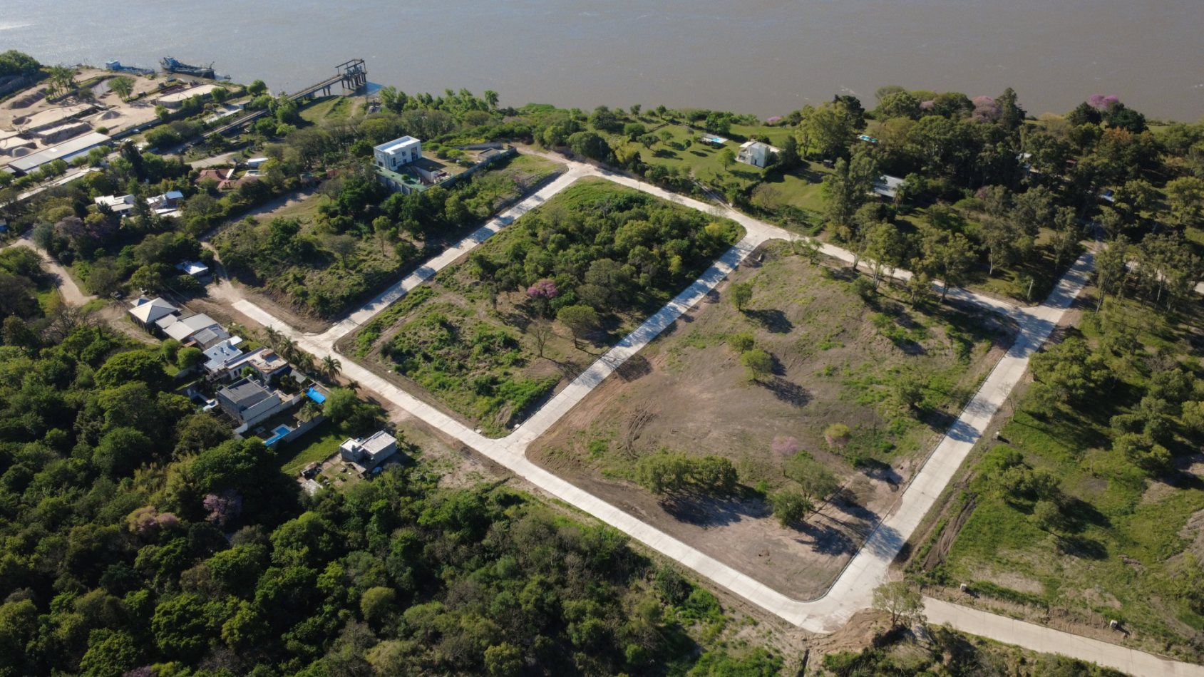 Lotes residenciales cerca del rio de 450 m² y 675 m² - Zona con excelente conectividad Parana
