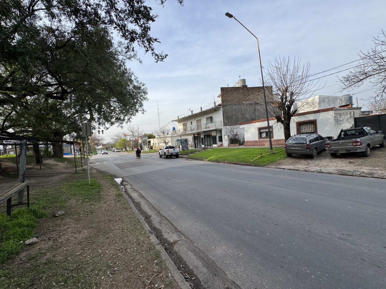 Terreno de 1.500 m² con gran frente - Zona comercial Montiel y Casiano Calderon en Parana