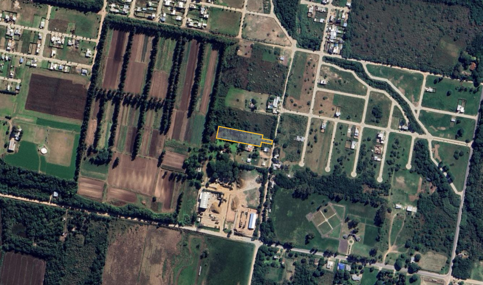 Terreno amplio de 4.155 m² en zona Paracao - Parana