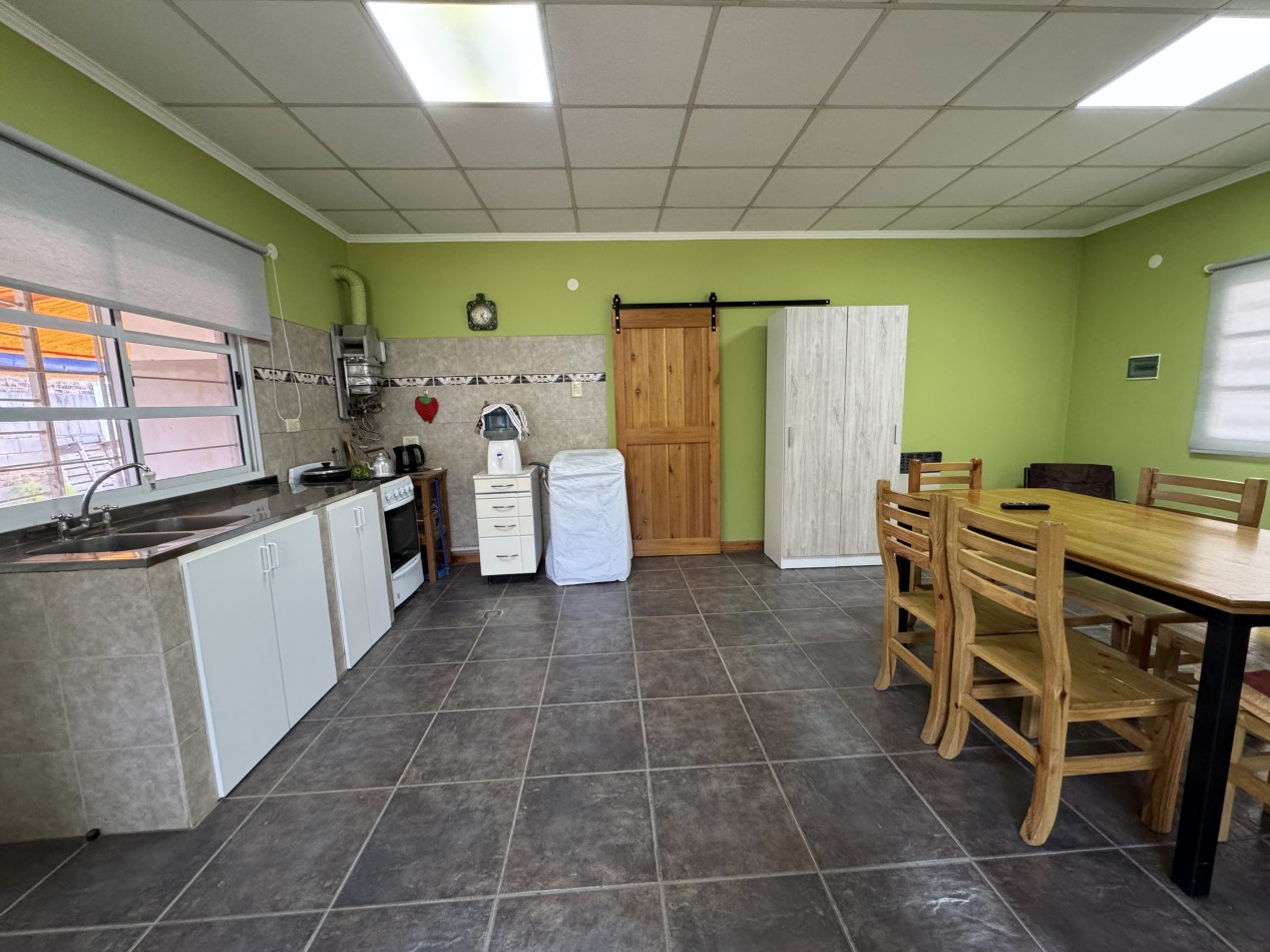 Casa de 2 dormitorios con pileta en terreno de 1.000 m² - Colonia Avellaneda