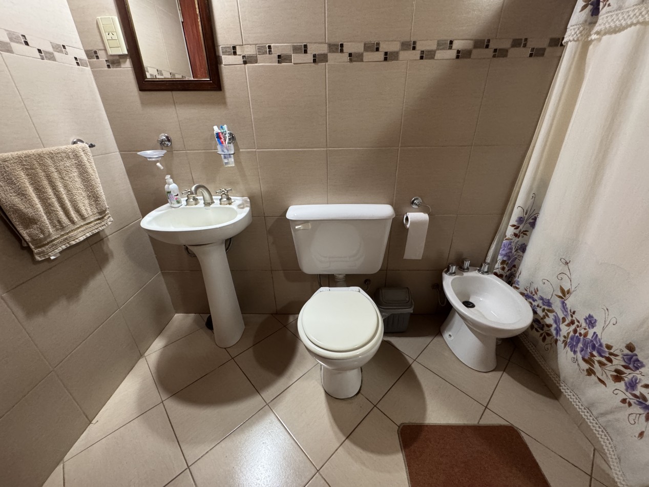 Casa de 2 dormitorios con pileta en terreno de 1.000 m² - Colonia Avellaneda