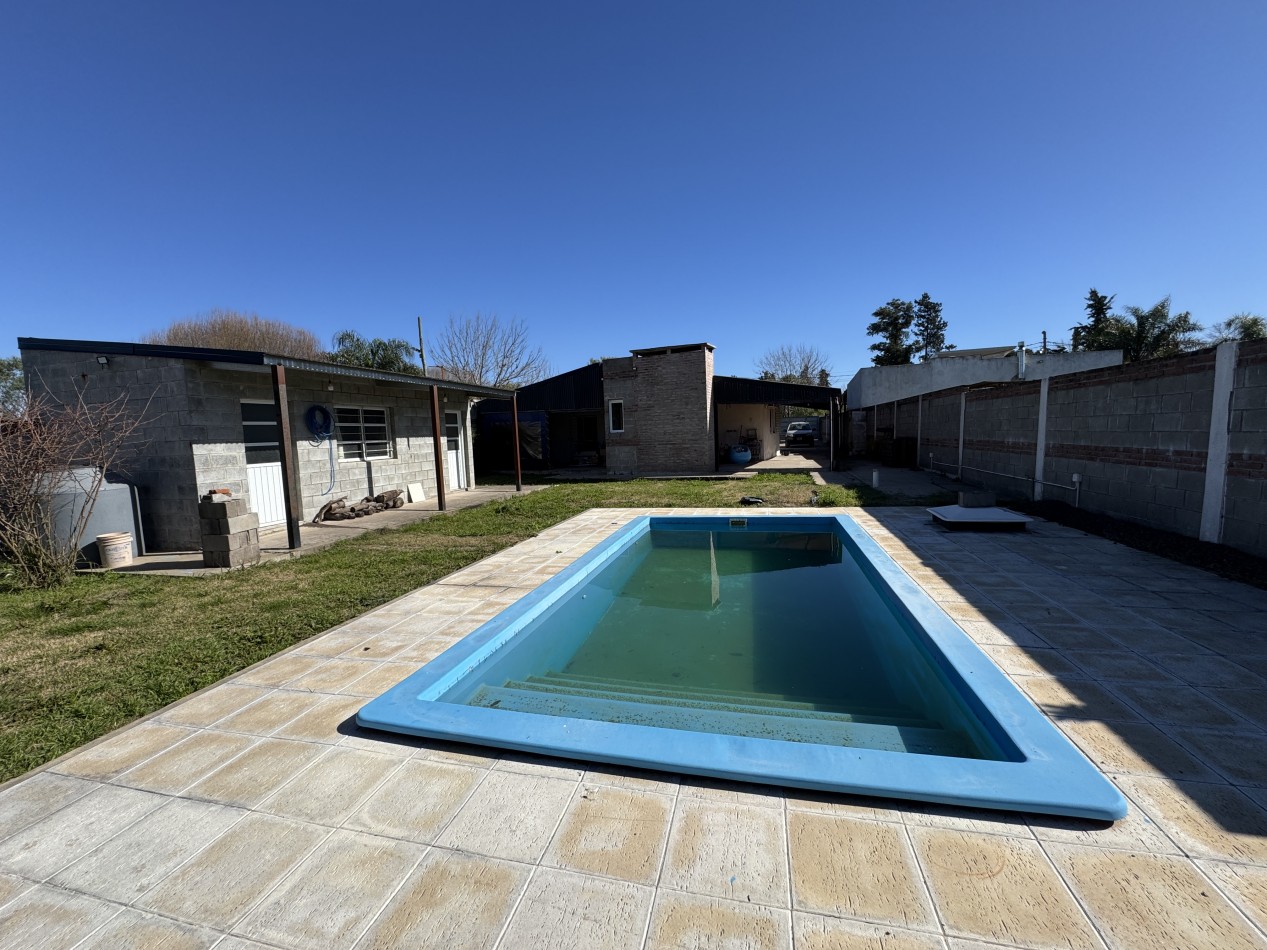 Casa de 2 dormitorios con pileta en terreno de 1.000 m² - Colonia Avellaneda