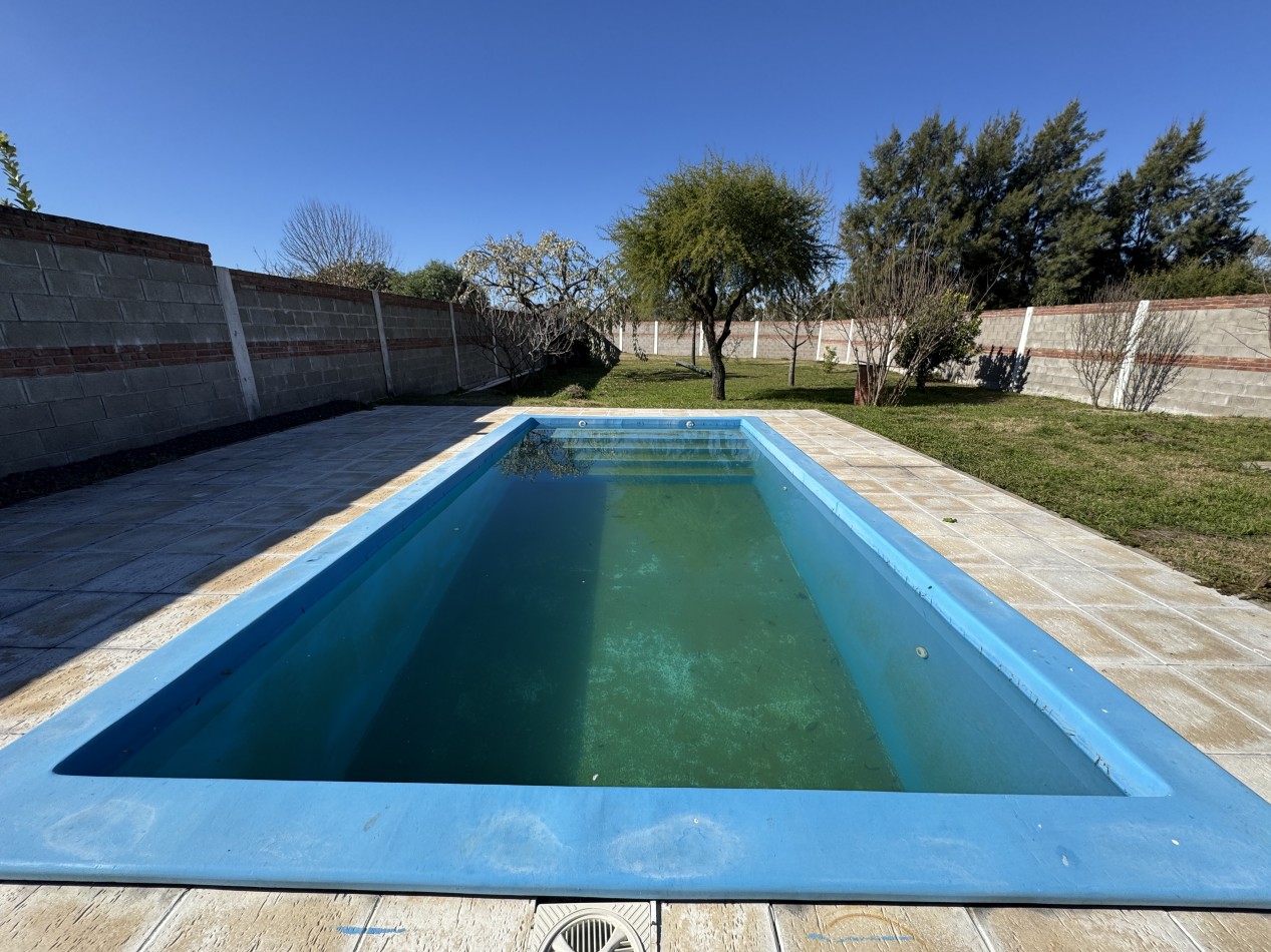 Casa de 2 dormitorios con pileta en terreno de 1.000 m² - Colonia Avellaneda