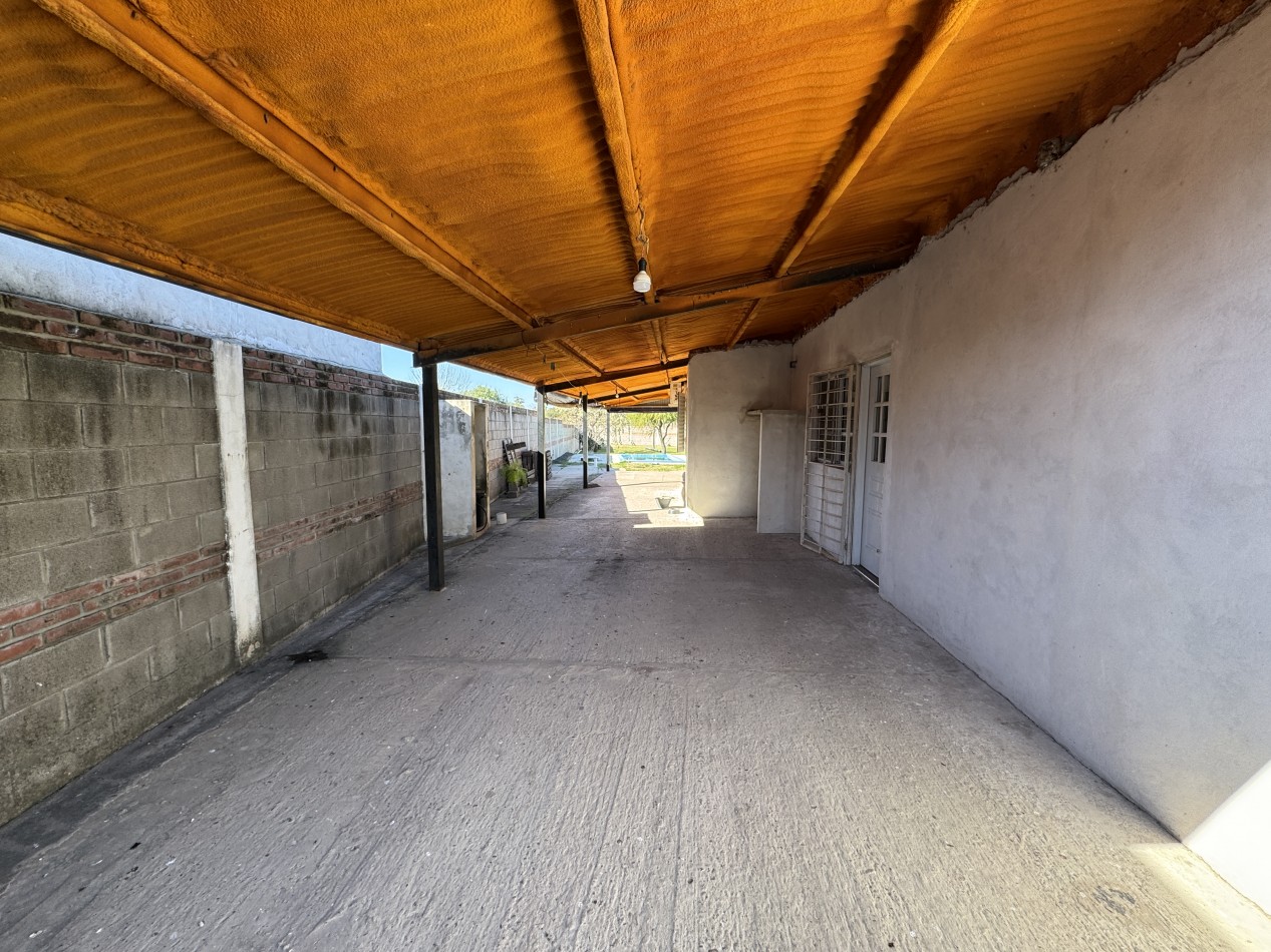 Casa de 2 dormitorios con pileta en terreno de 1.000 m² - Colonia Avellaneda