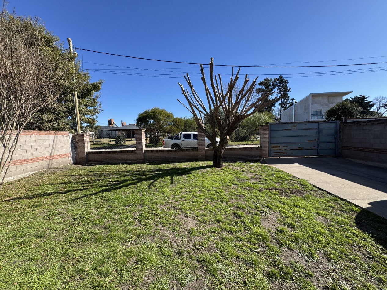 Casa de 2 dormitorios con pileta en terreno de 1.000 m² - Colonia Avellaneda