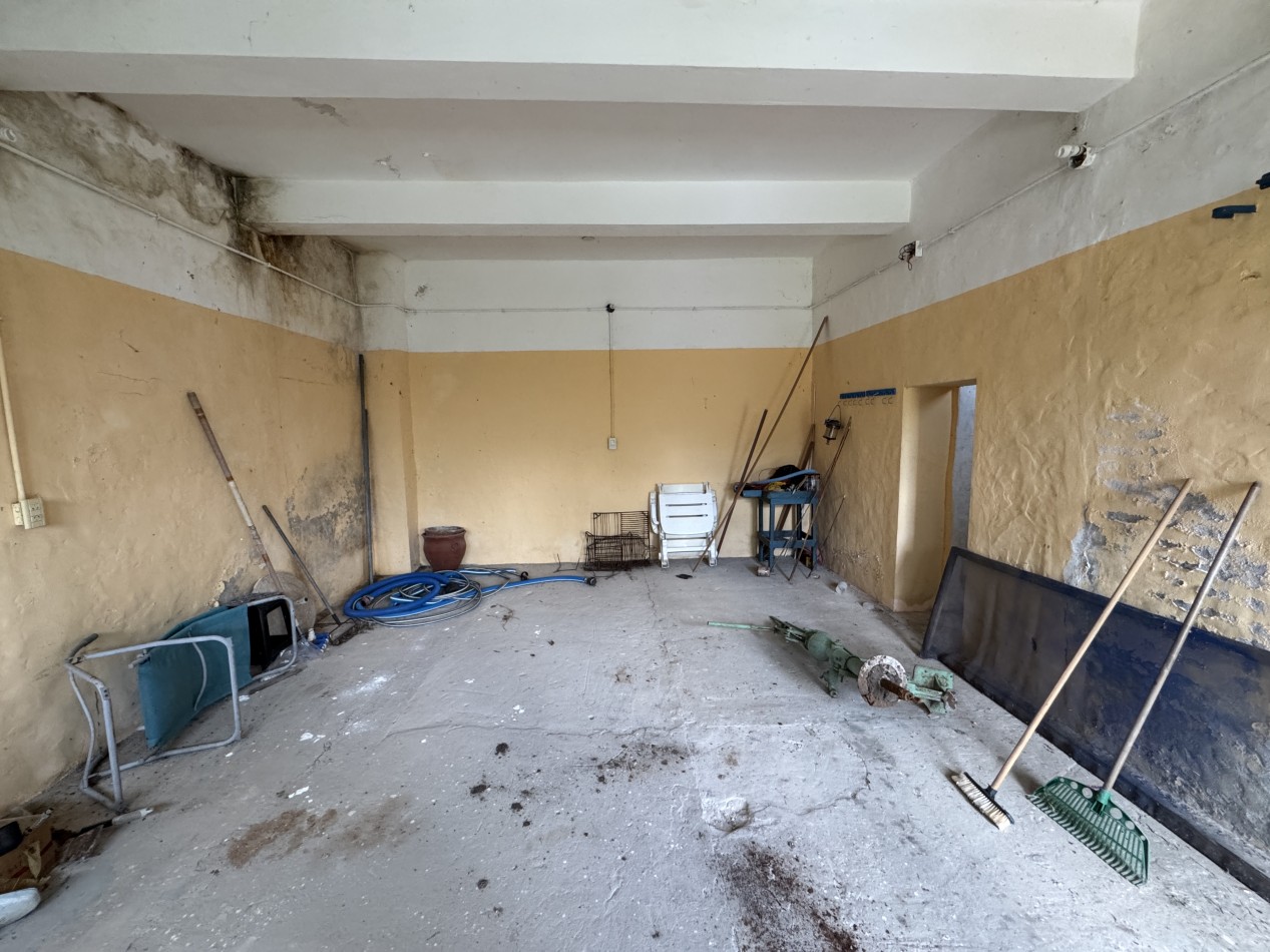 Casa con vista al rio y pileta | A refaccionar | - Frente al camping en Villa Urquiza, Entre Rios