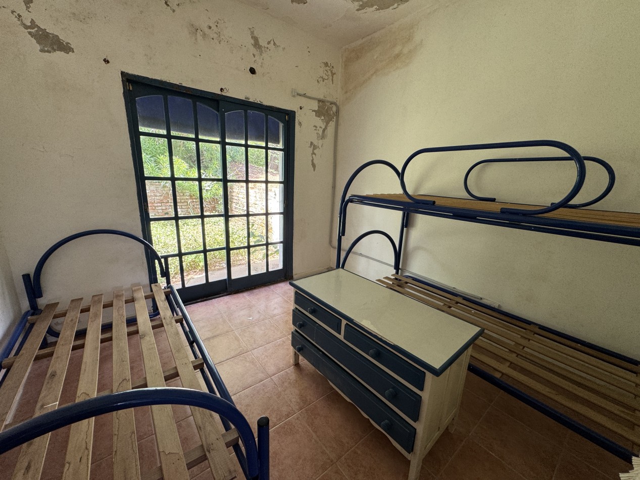 Casa con vista al rio y pileta | A refaccionar | - Frente al camping en Villa Urquiza, Entre Rios