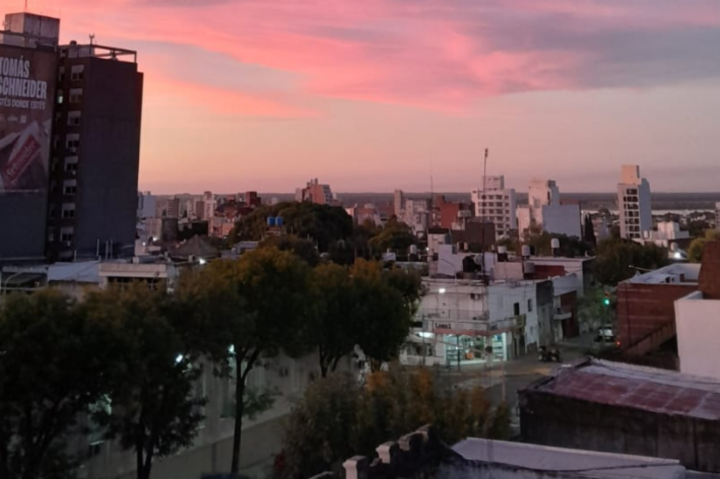 Departamento de 2 dormitorios con cochera - Parana